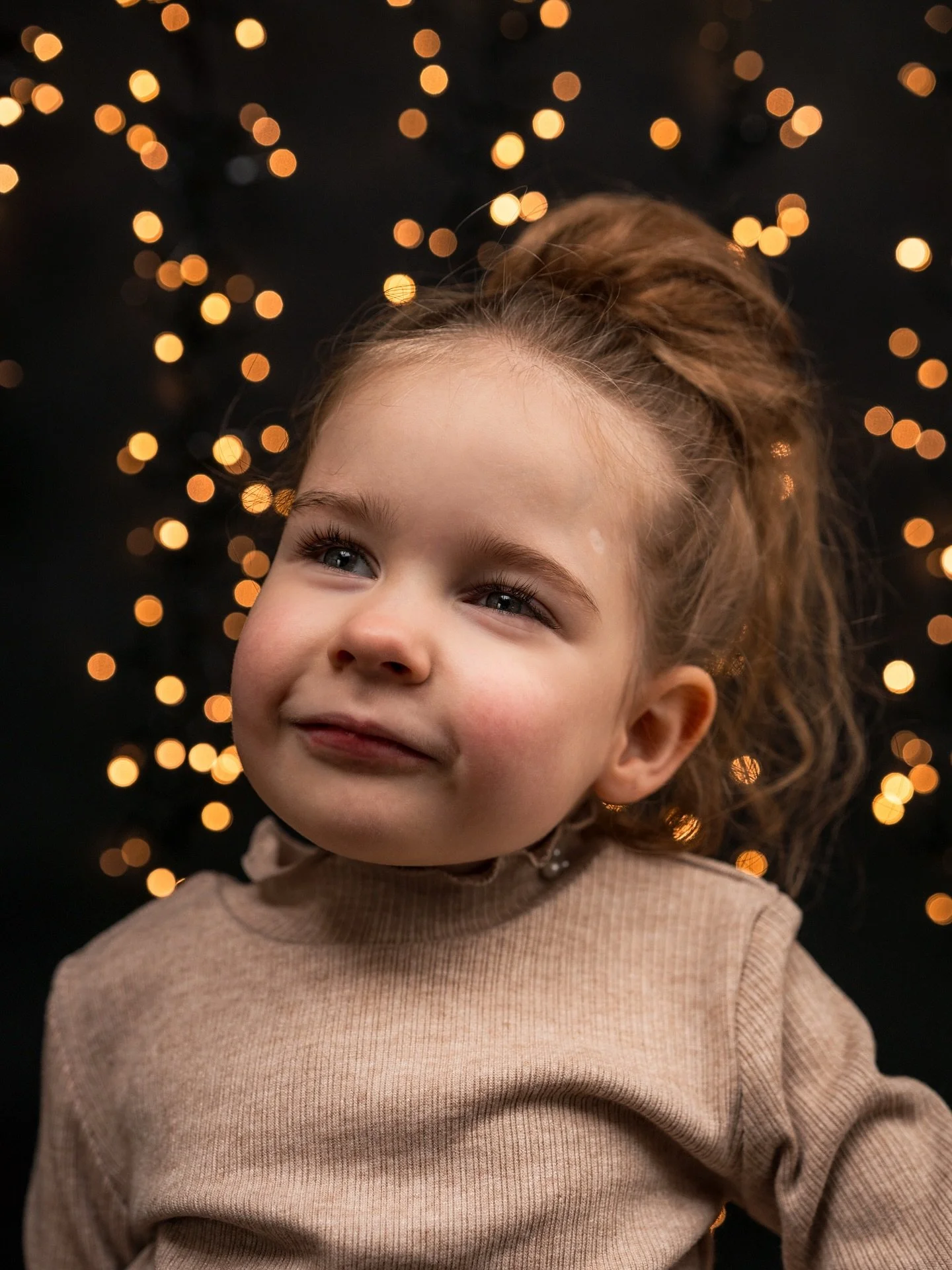 WINACTIE GESLOTEN🧑🏼&zwj;🎄🎄Merry christmas lieve allemaal! Dankbaar voor alle mooie momenten van dit jaar. 🤍
Als afsluiter geef ik een portretshoot weg.

✨Winactie
&ndash; Volg mijn account
&ndash; Like deze post en deel in je stories voor extra 