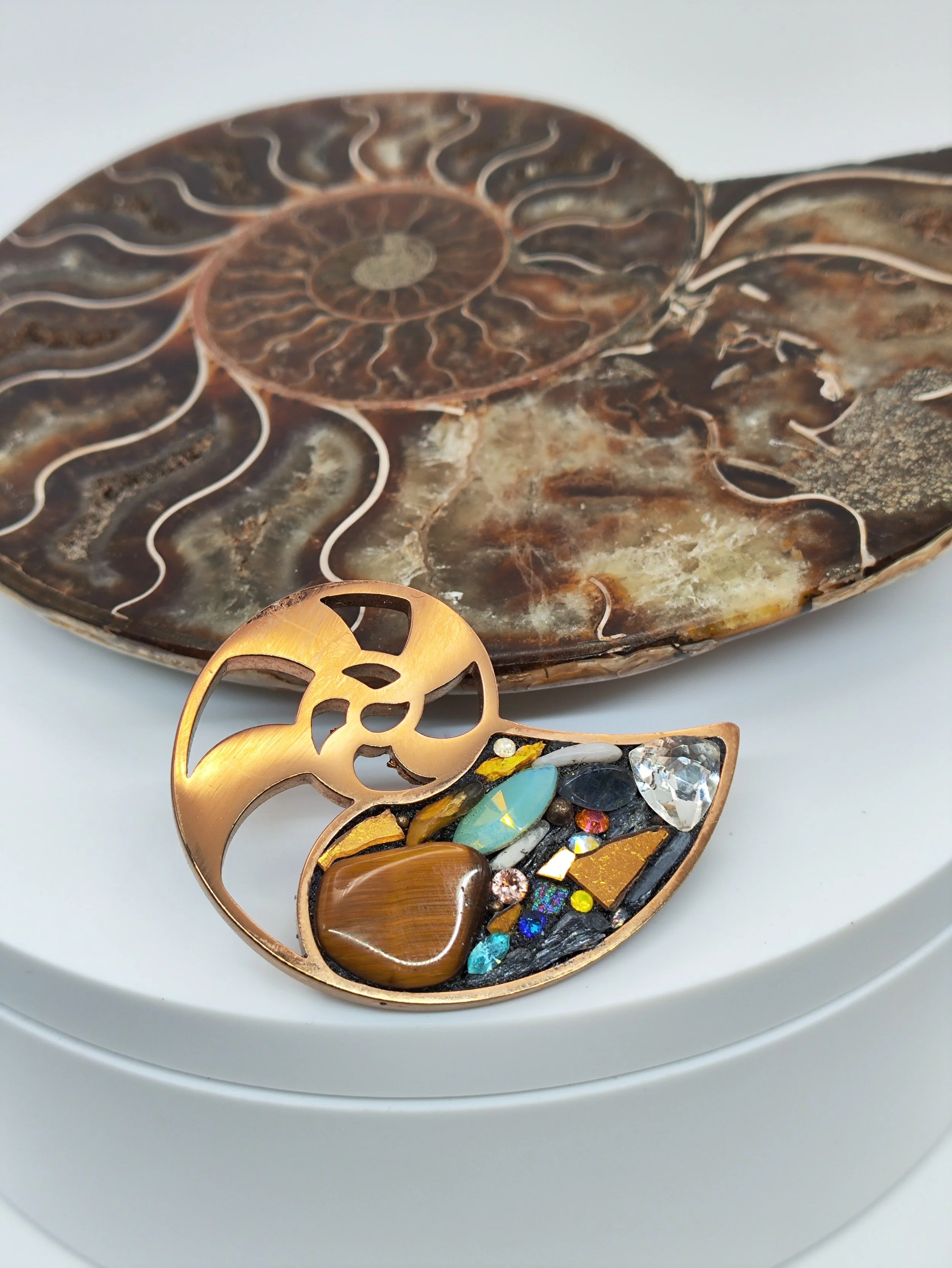 broche Fibonacci or rose