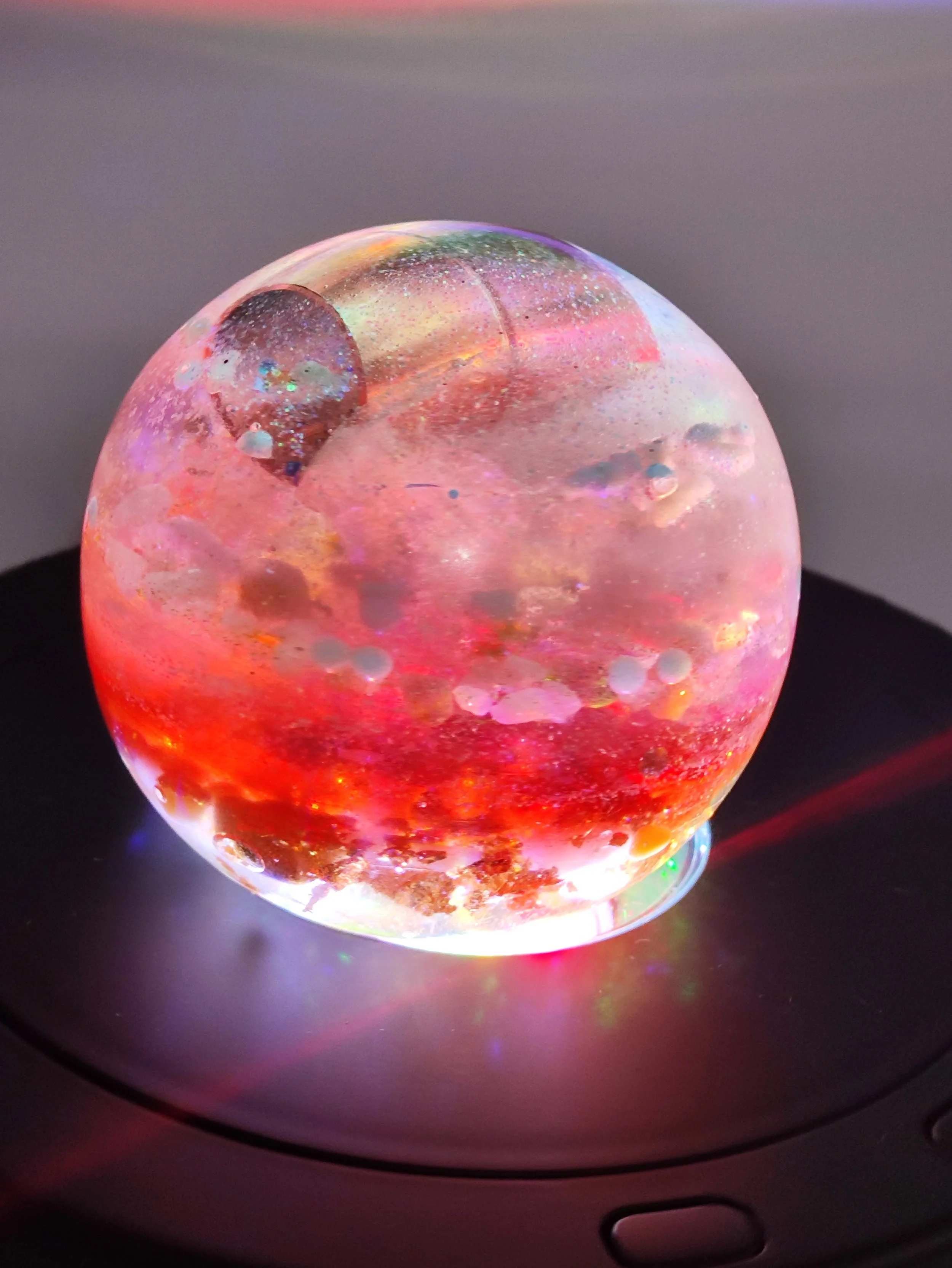 Sphere pour un voyage galactique en orgonite