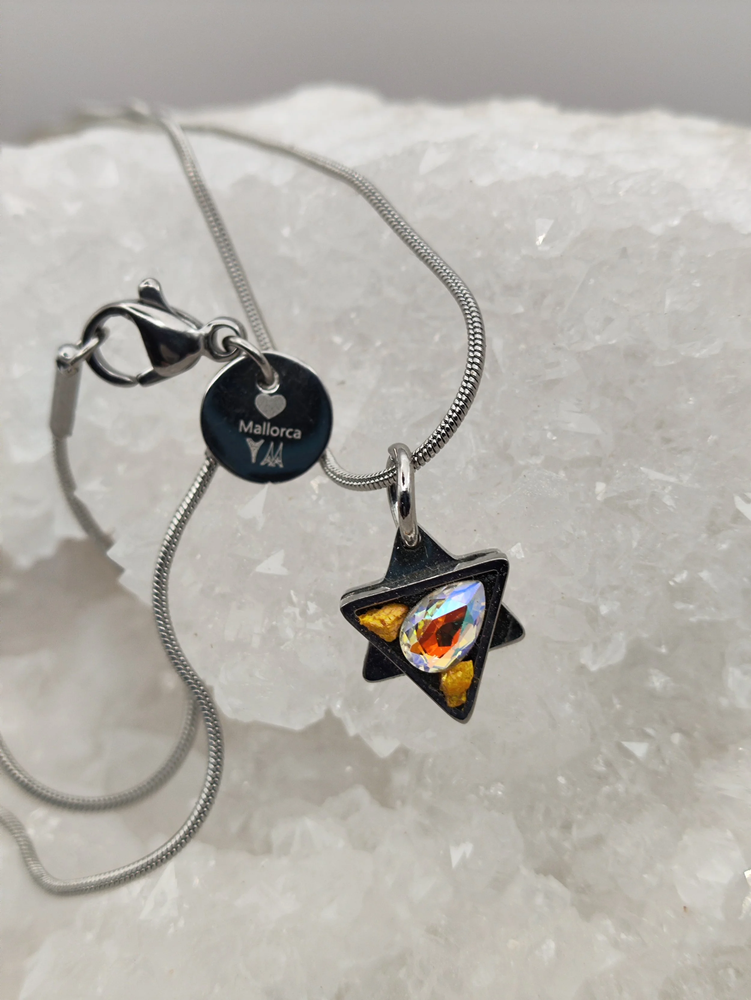 Pendentif et chaine , merkabah 3 D  cristal en plaqué rhodium