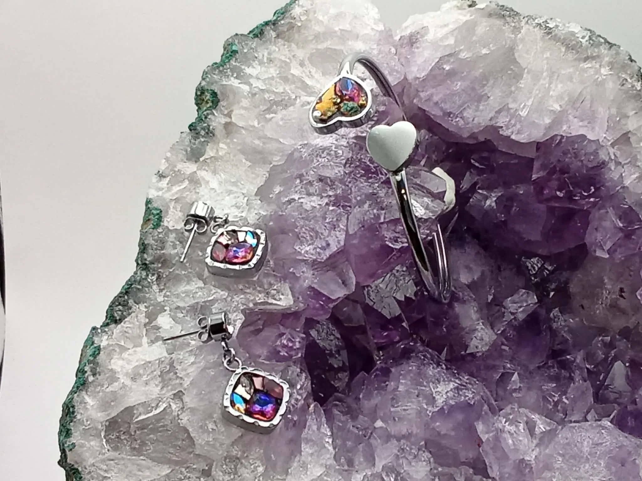 Boucles d oreilles forme diamant en rhodium