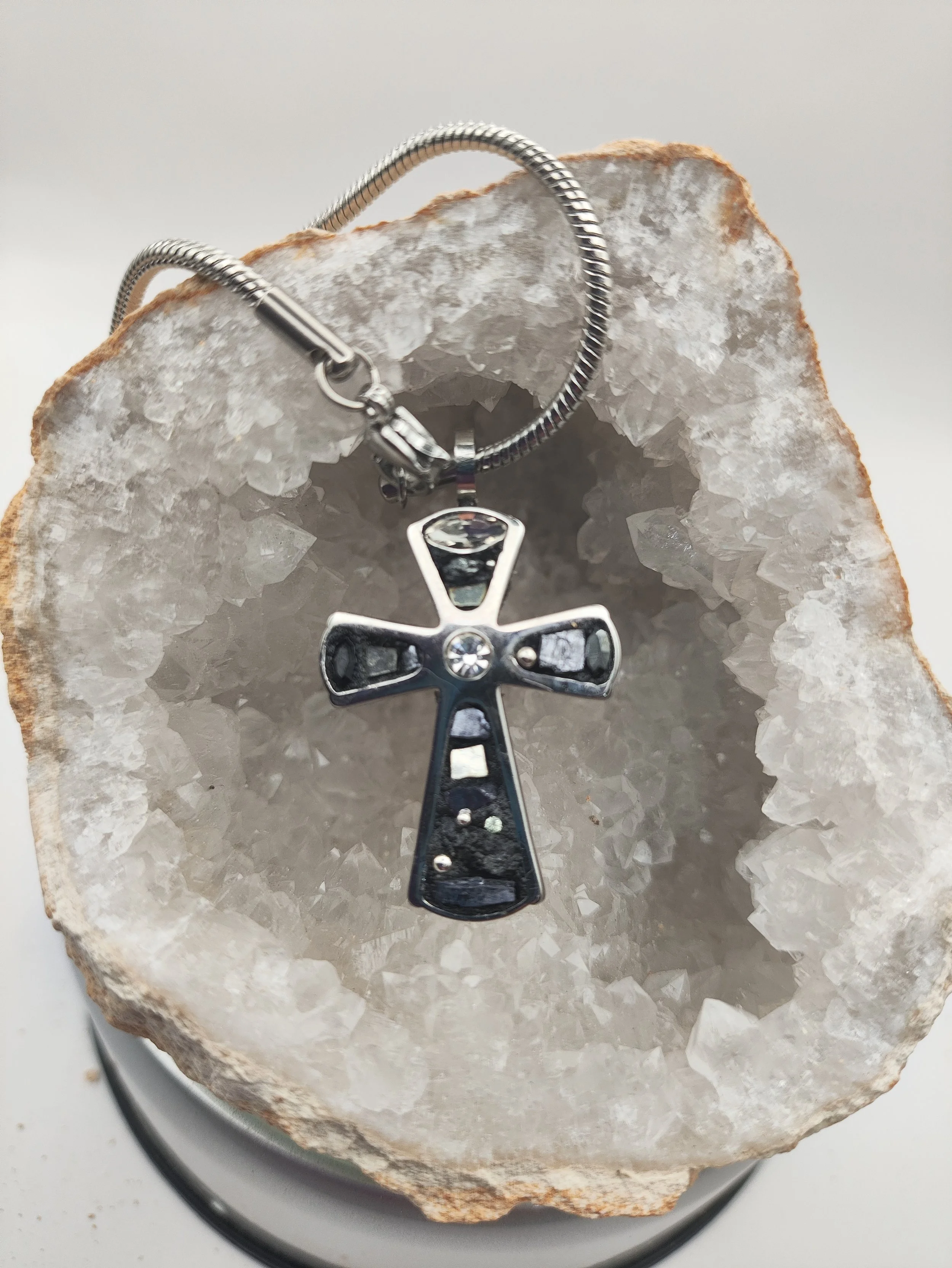 Croix pendentif mosaiquée feuilles d ors Orsoni Venise