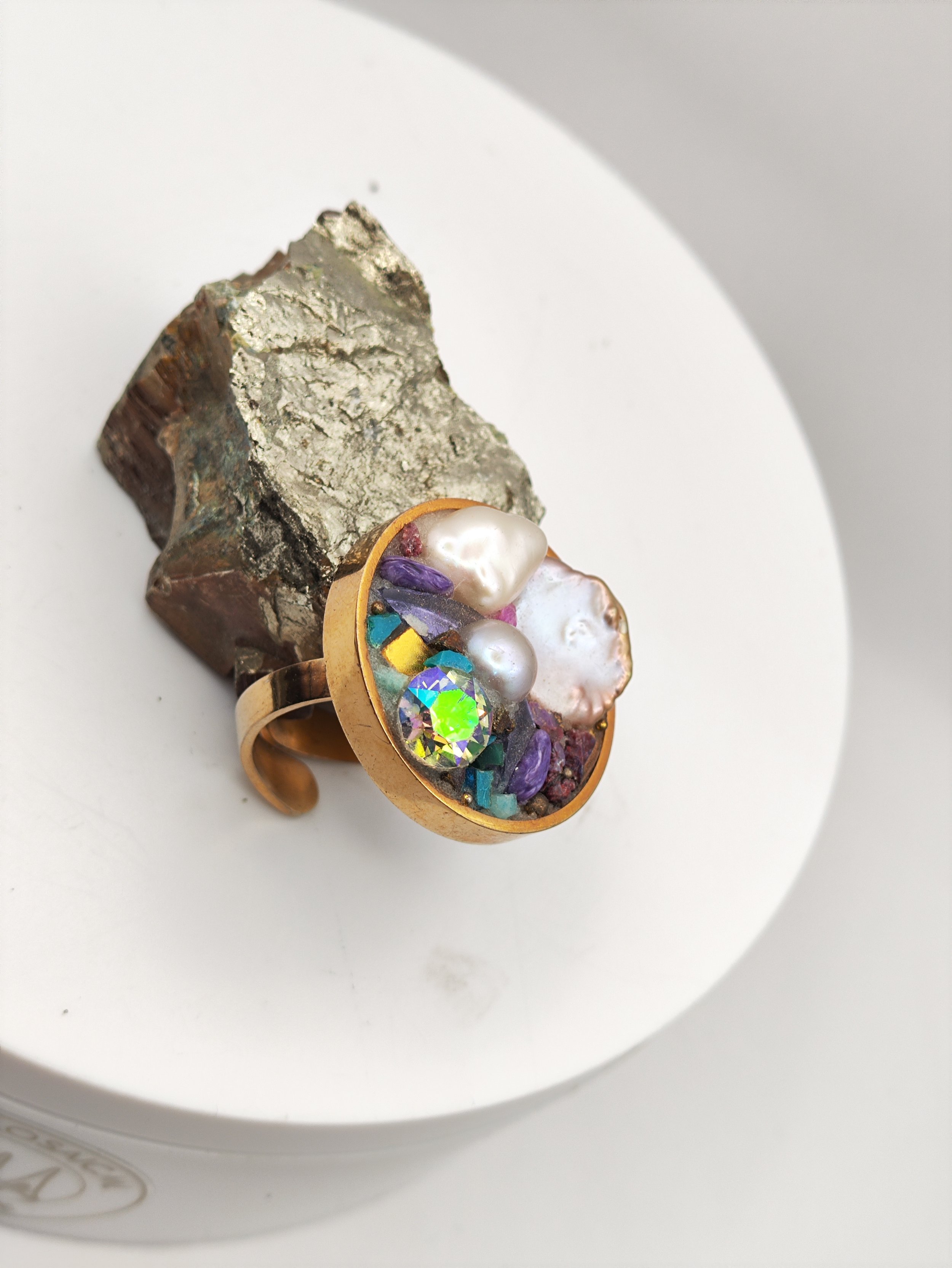 bague ajustable perles violette et koshi Japon plaque or