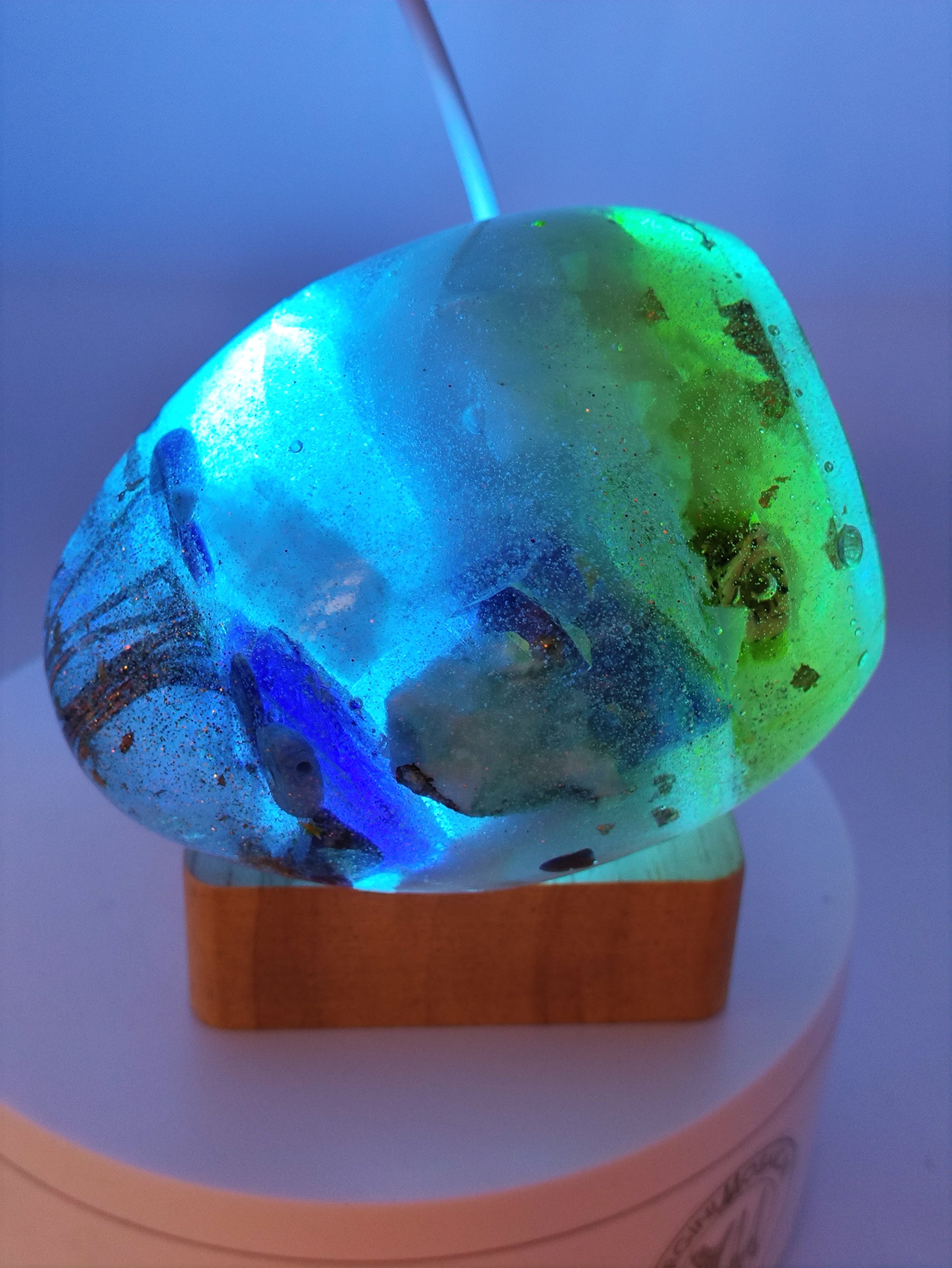 Oeuf orgonite pour voyage cosmique interieur