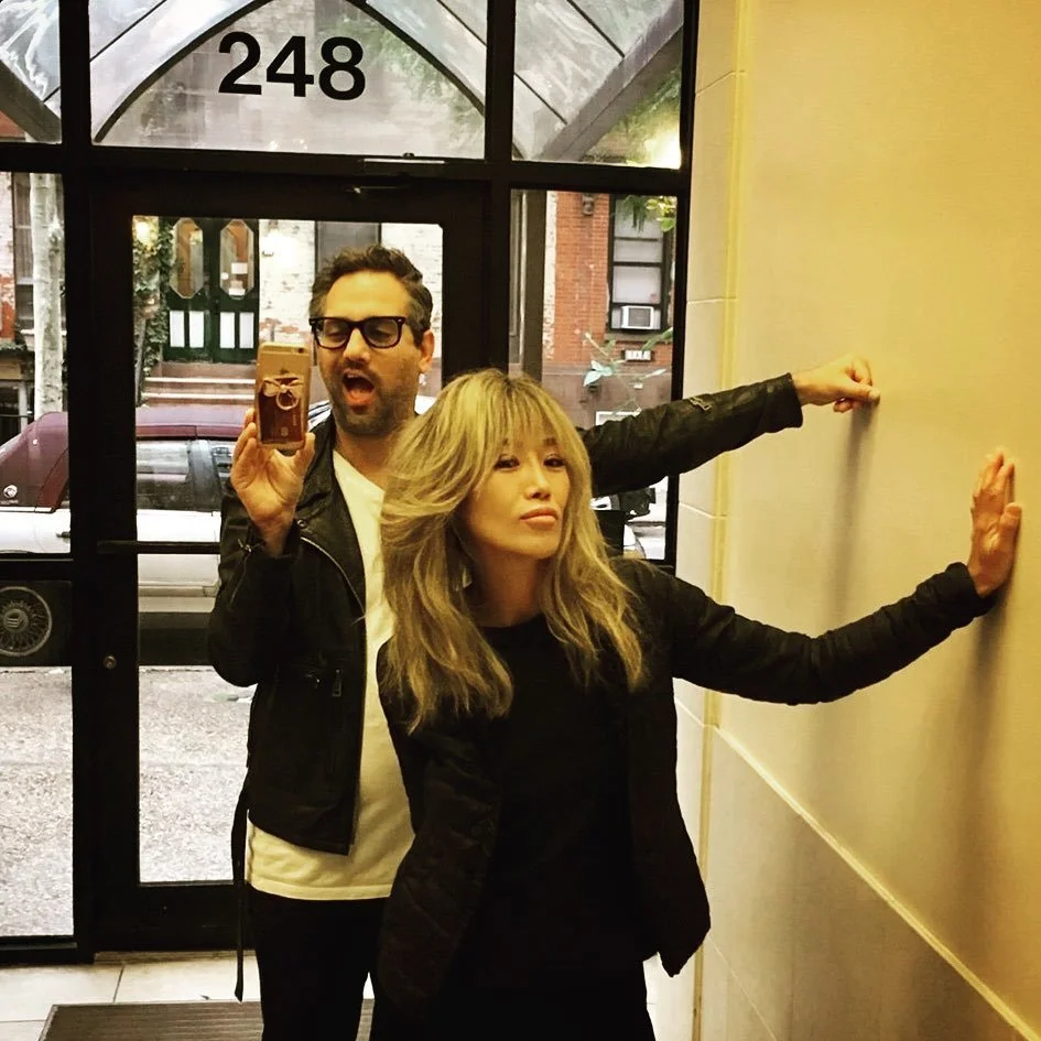 But first, let me take a selfie 📸