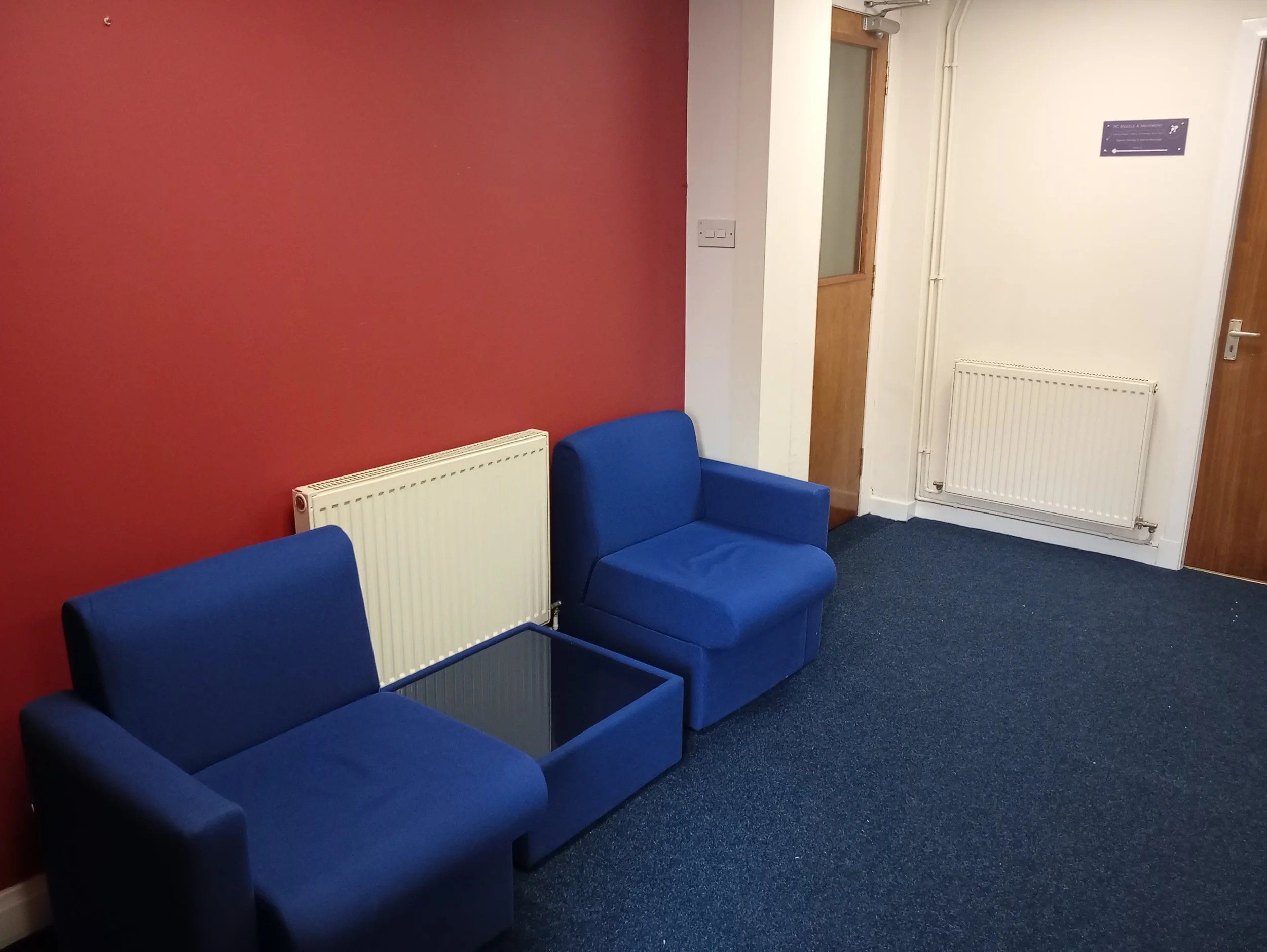 image showing the seating waiting area within oakfield house business centre in village east kilbride