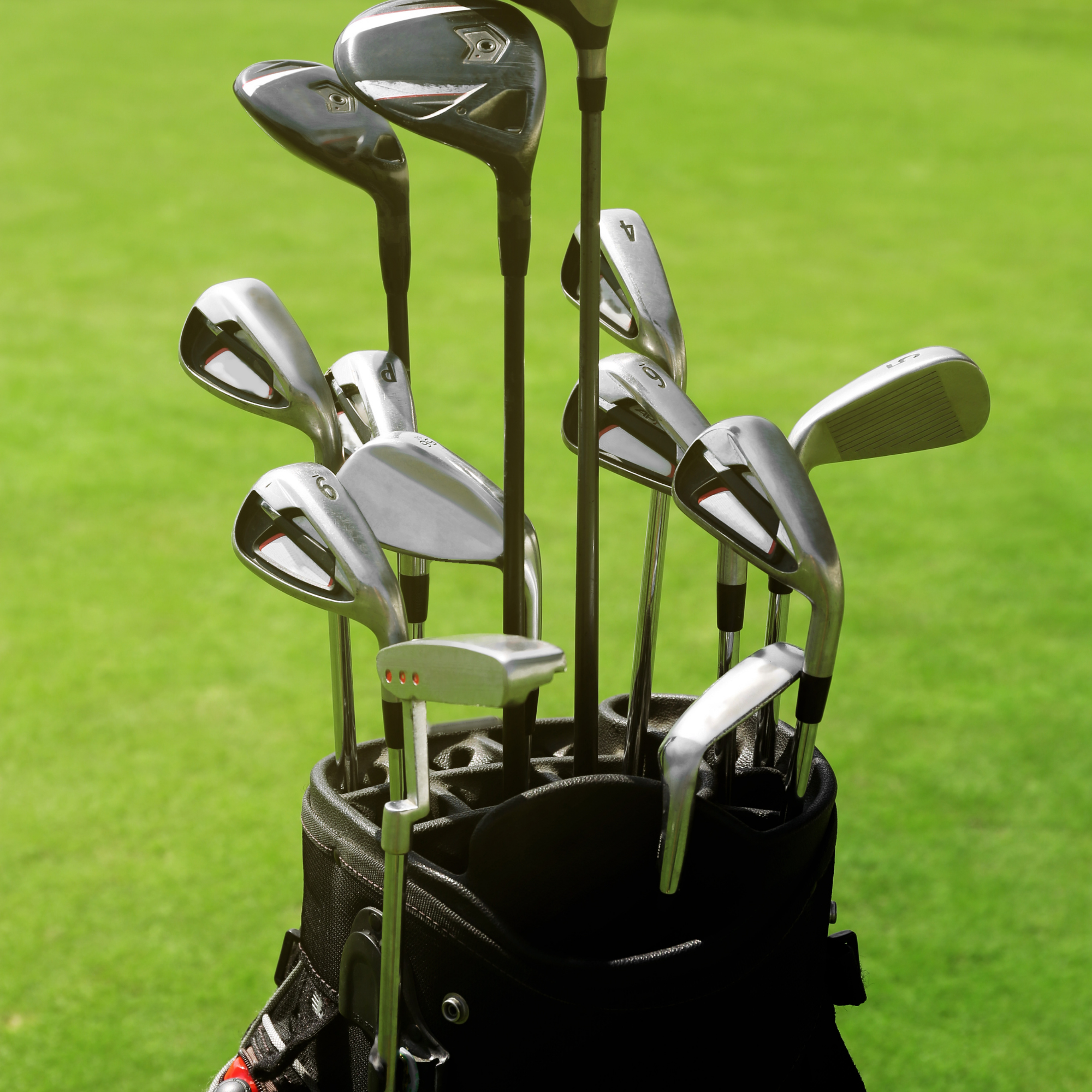 golf clubs in a golf bag