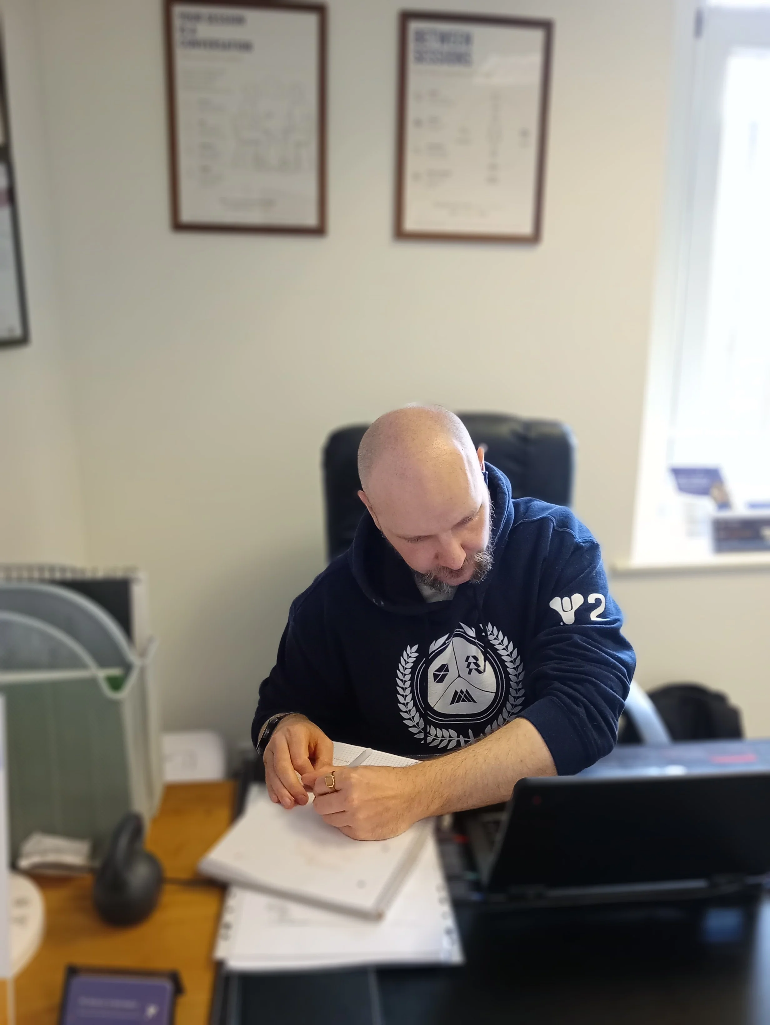 Ross preparing a clear Movement & Function report in the RC Muscle & Movement clinic.