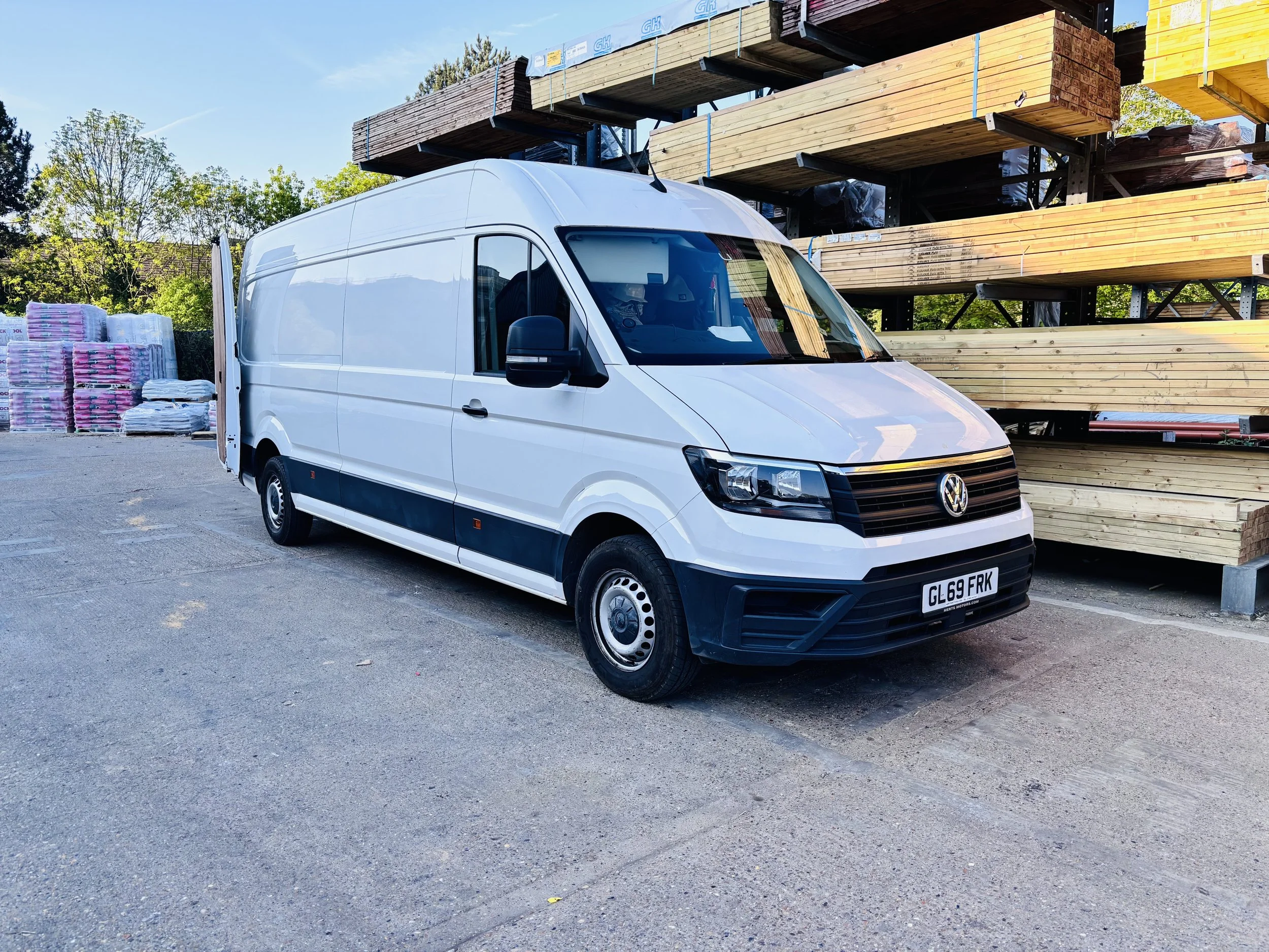 Callia Logistics Volkswagen Crafter at a builders merchant ready for dedicated same-day delivery