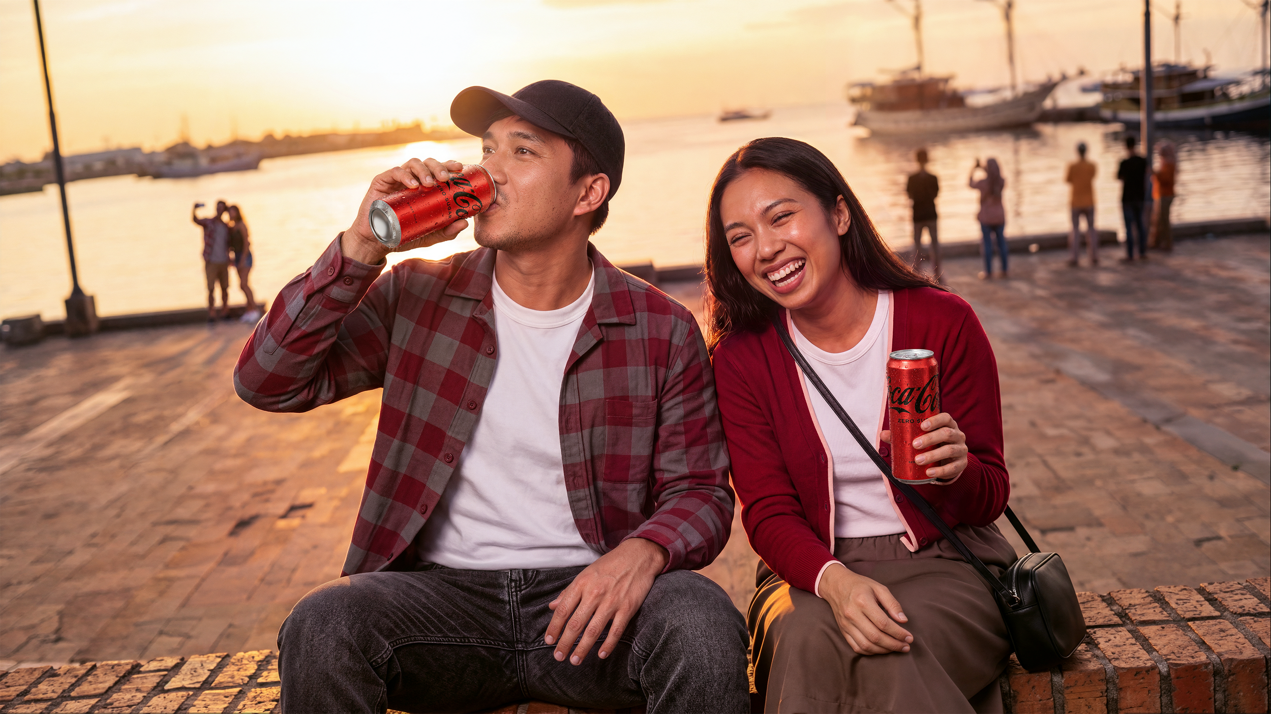 Global_Indonesia_Masakkar_Pose1_350ML_CAN_Static_16x9_v02b.png