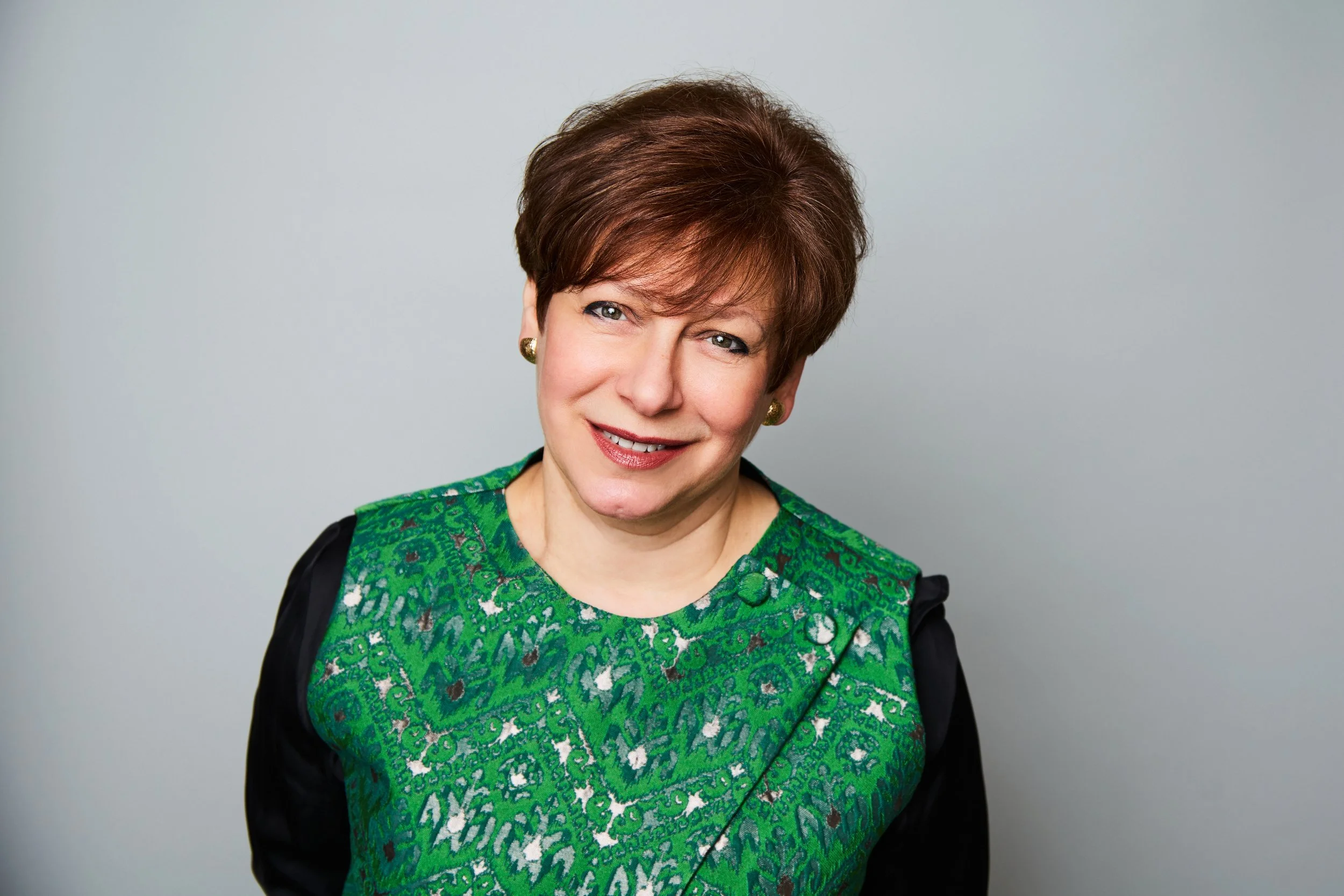 Rabbi Tina salon gatherings