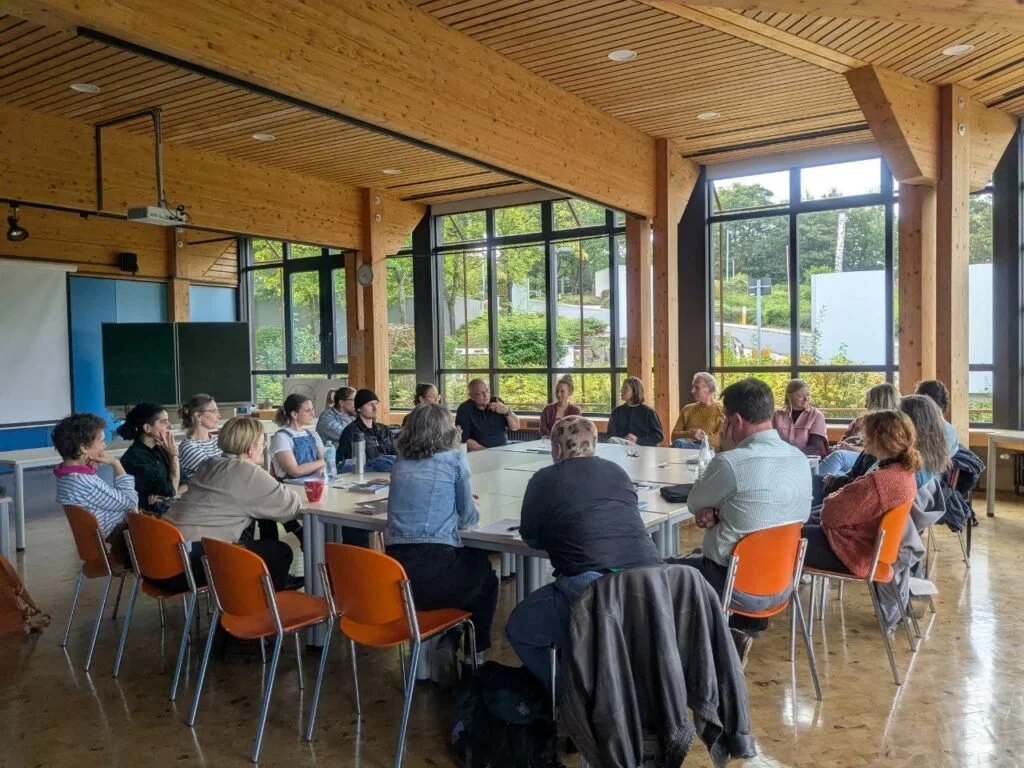 Glut &amp; Gerne besucht die Fachschule 