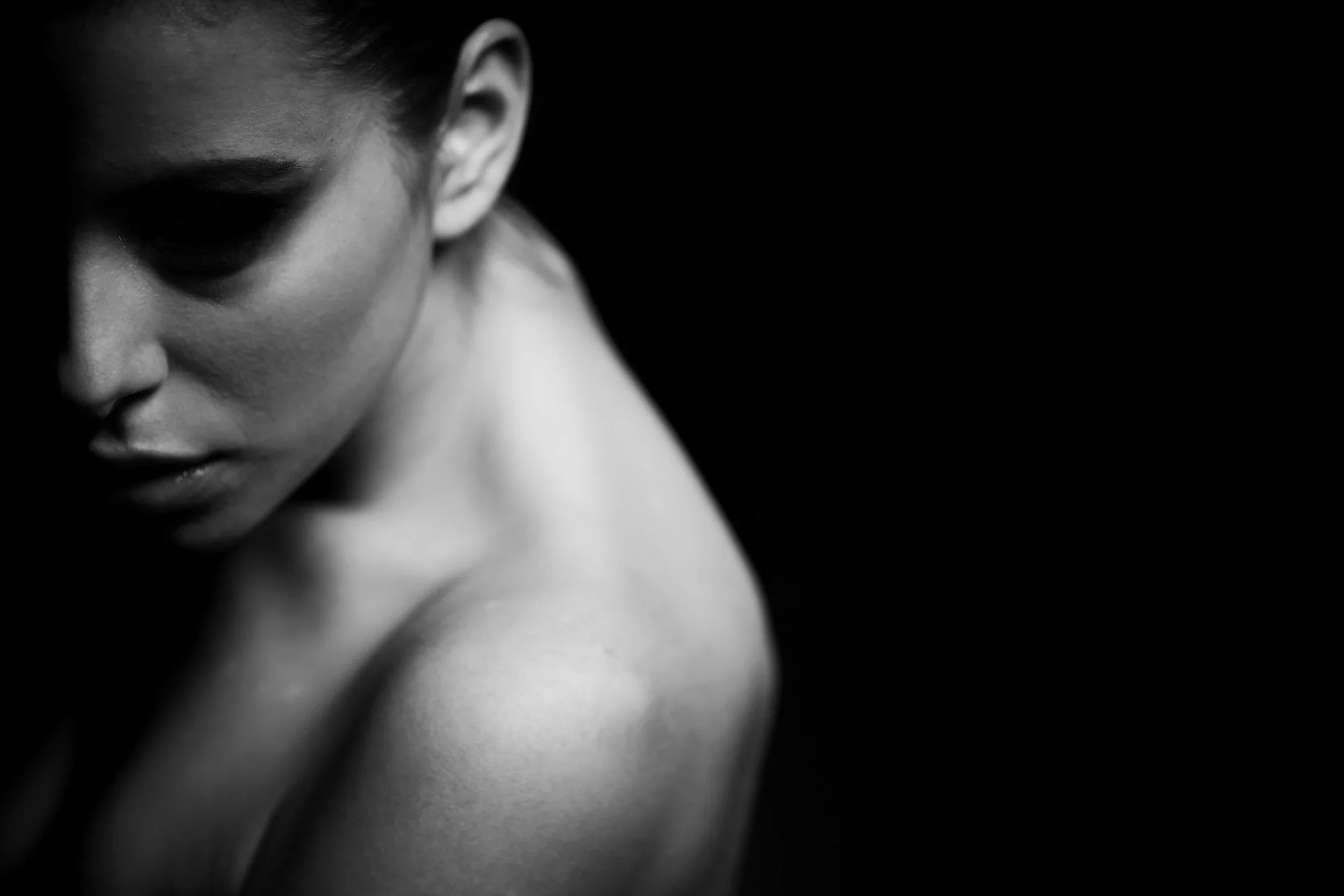 Frozen Shoulder: What It Is, Effective Treatments, and Pain Relief Strategies