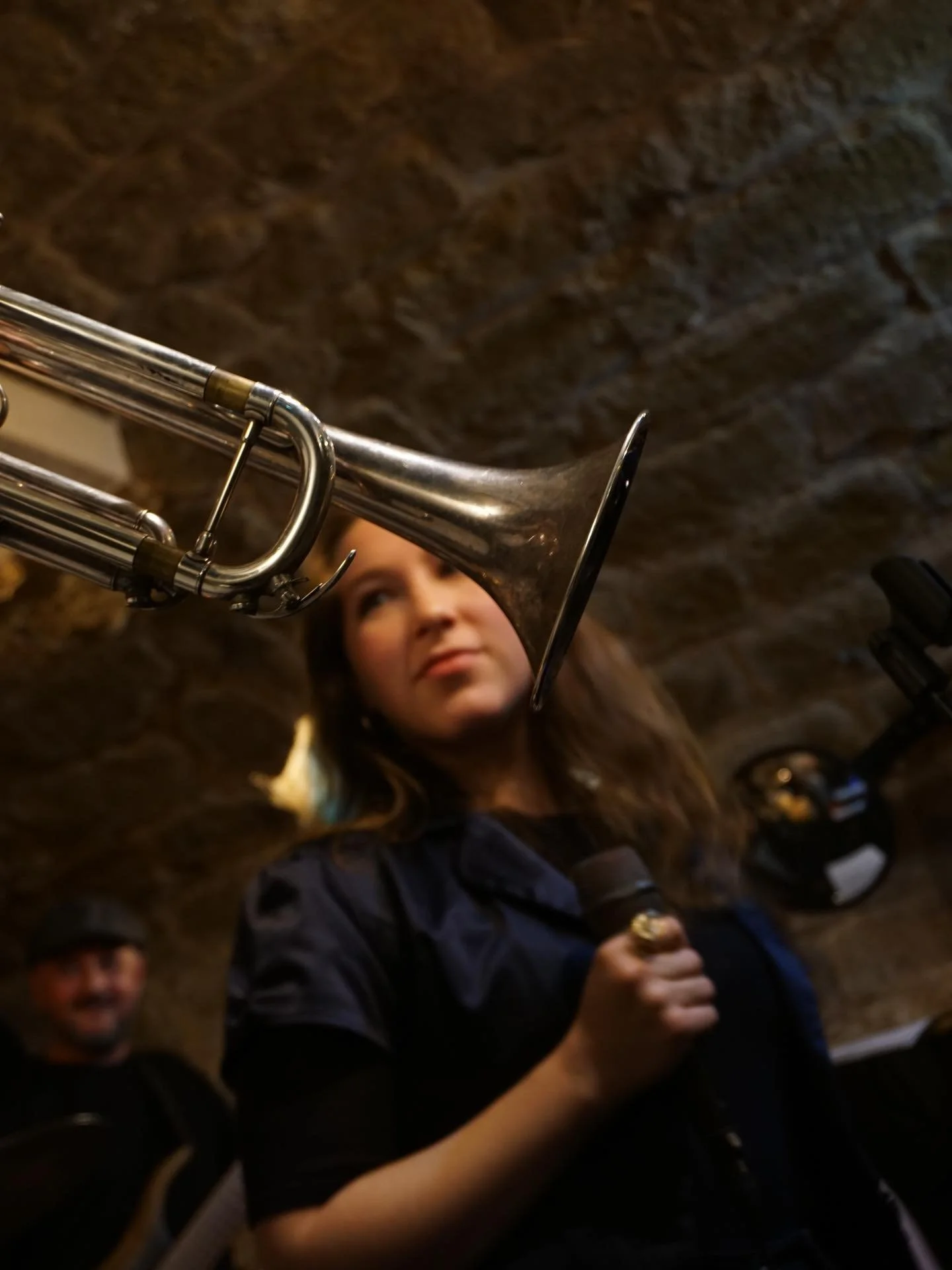 Souvenir d&rsquo;un p&rsquo;tit passage &agrave; Paname bien rempli de musique et d&rsquo;amis comme on aime ;)

&hellip;. mdr imaginez toutes les personnes qu&rsquo;ont du se paniquer aux les toilettes avant qu&rsquo;ils d&eacute;cident de mettre ce