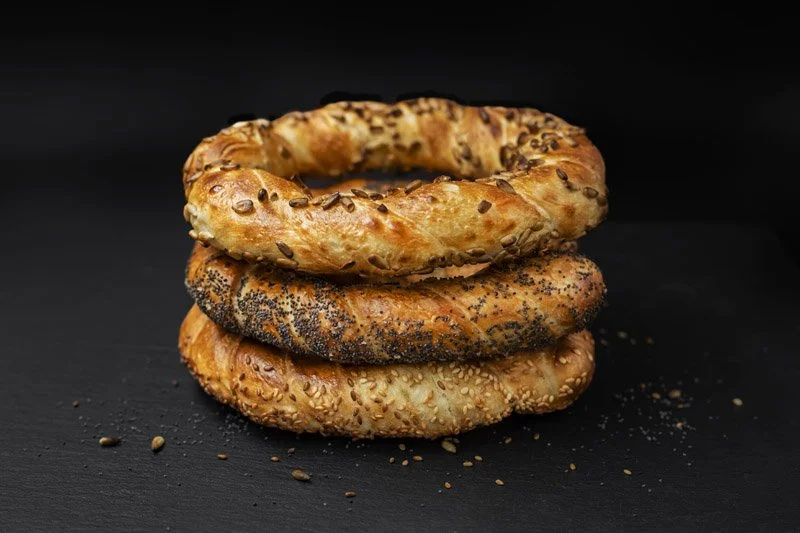 Covrigi cu seminte, susuan si mac