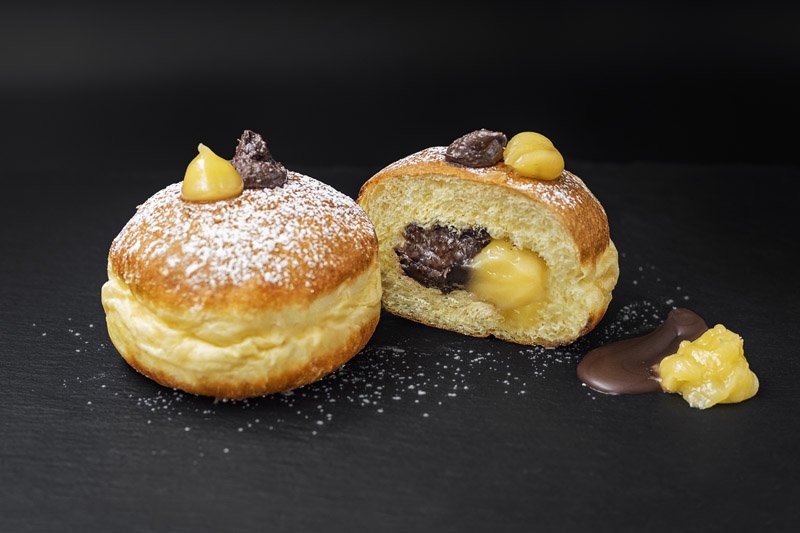 Gogoașă cu ciocolată și vanilie 