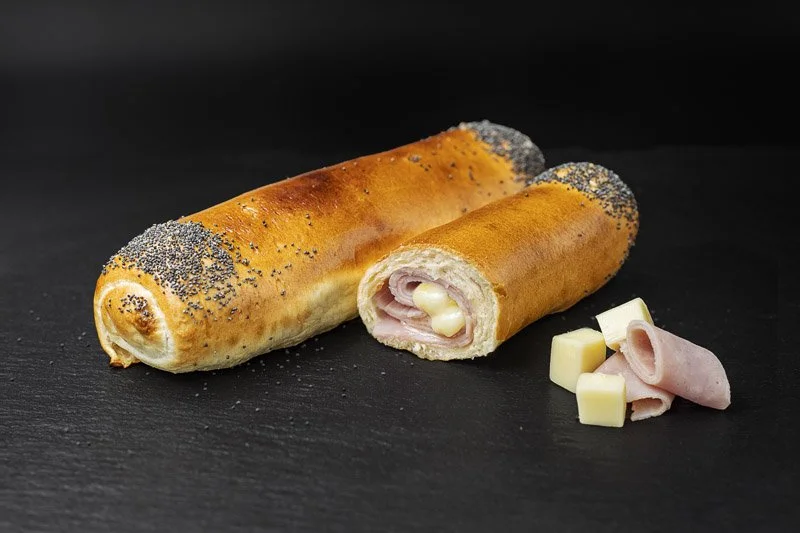 Rulou cu șuncă și cașcaval 