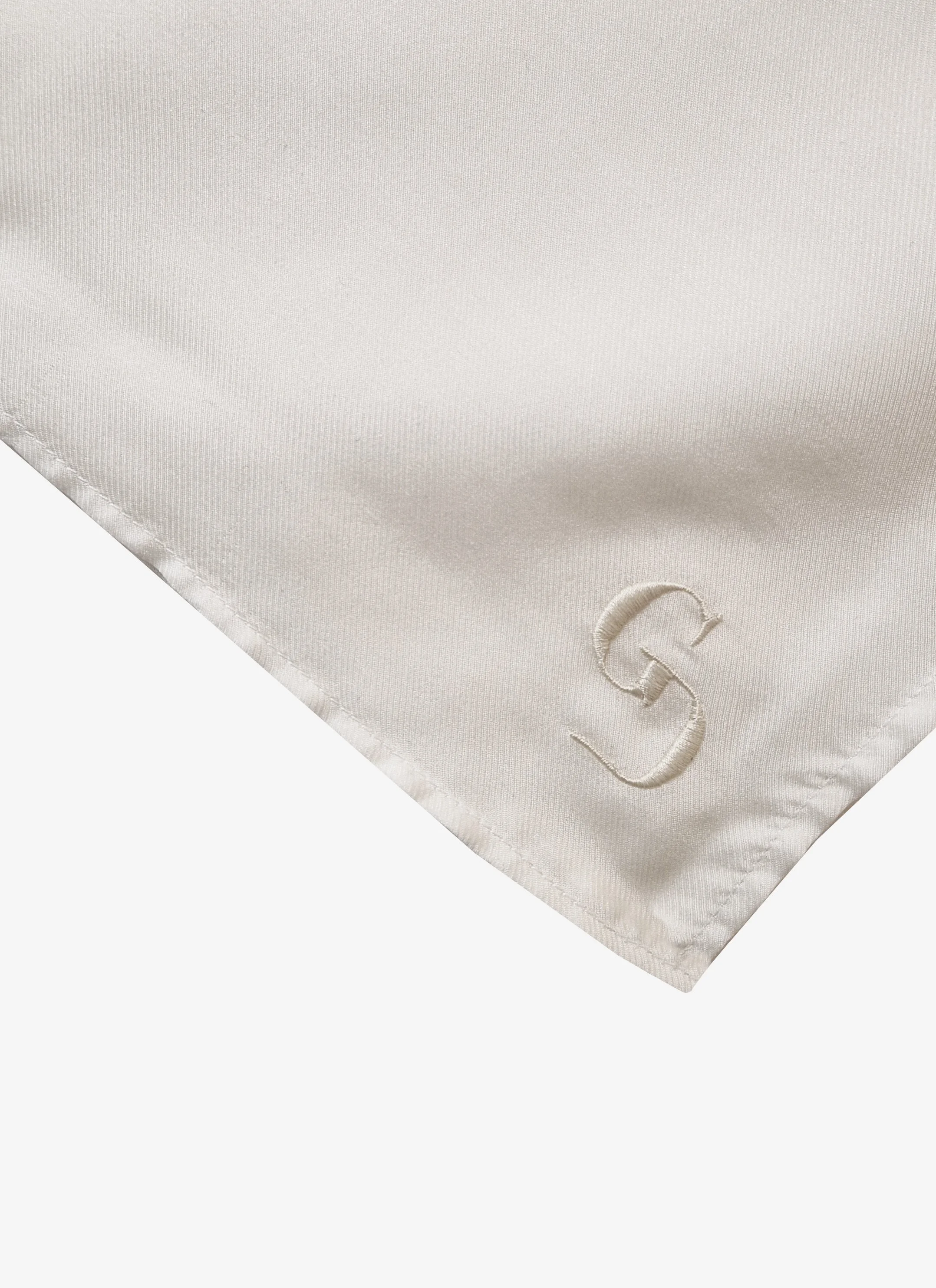Foulard creme zoom.jpg
