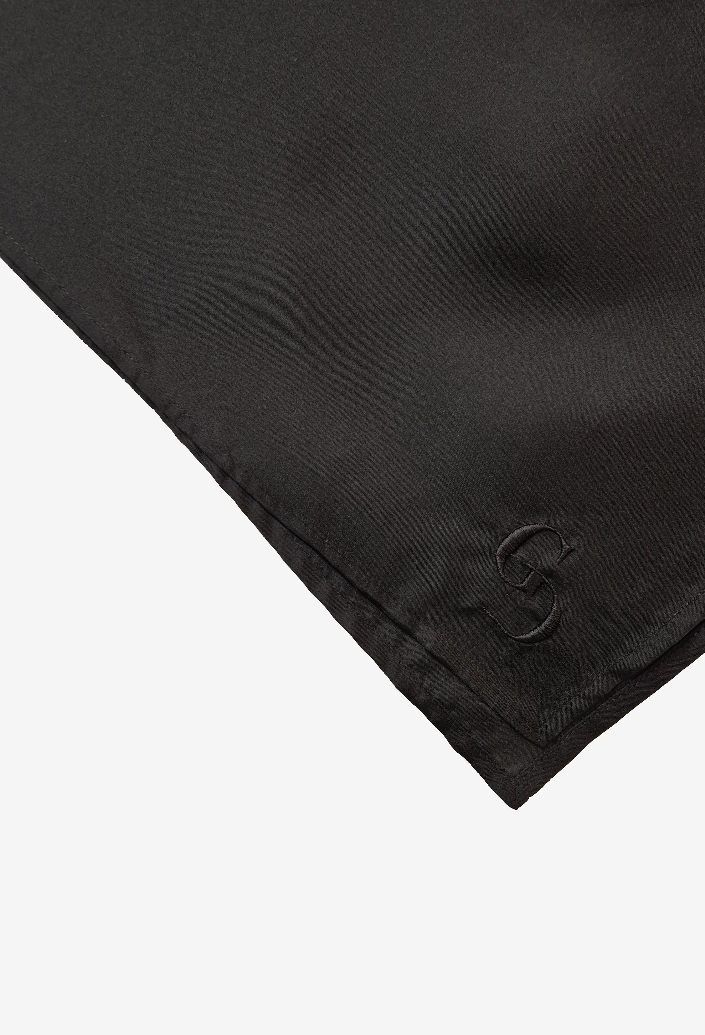 Foulard noir zoom.jpg