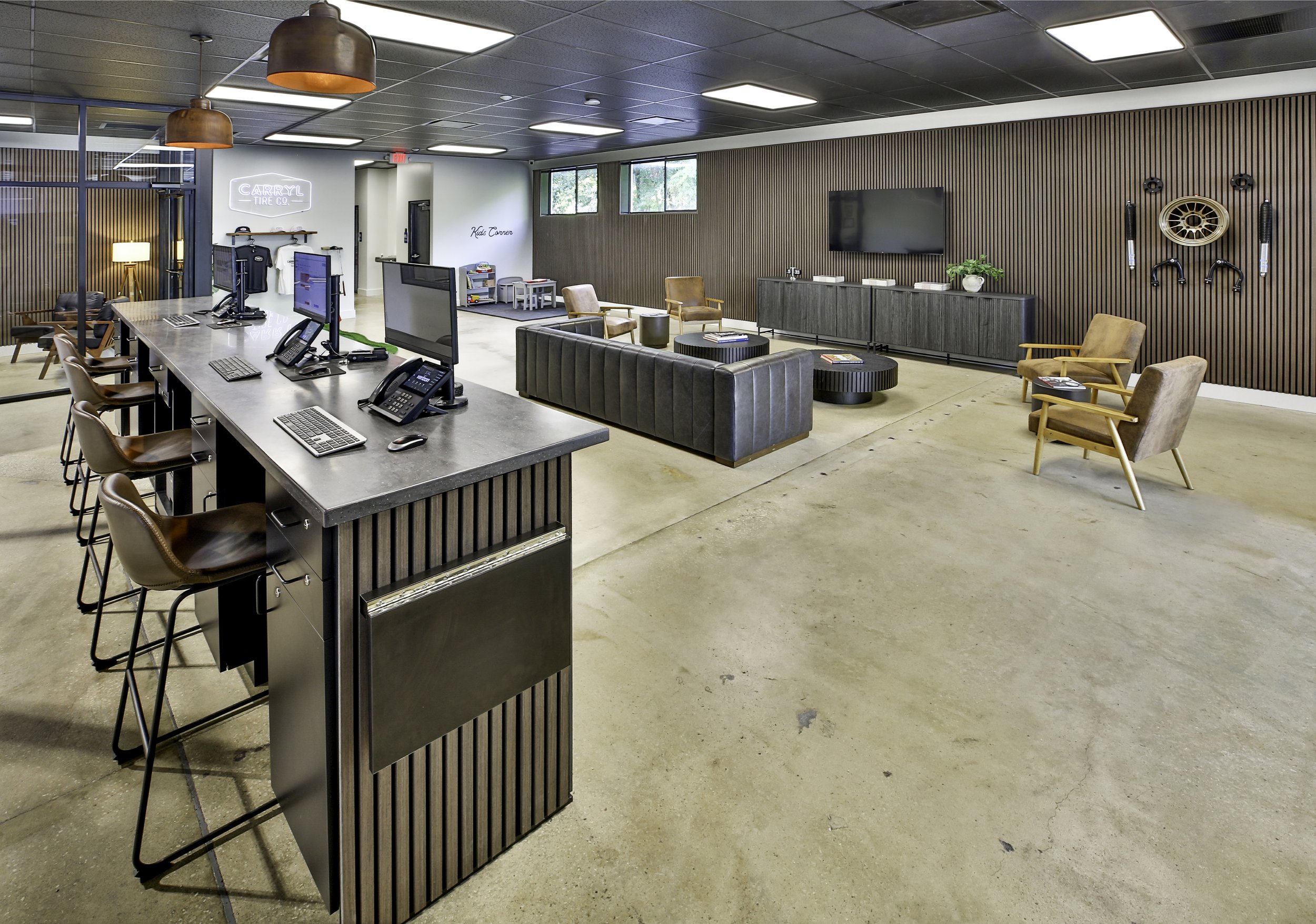 Carryll Tire - Reception, Waiting Area 1.jpg