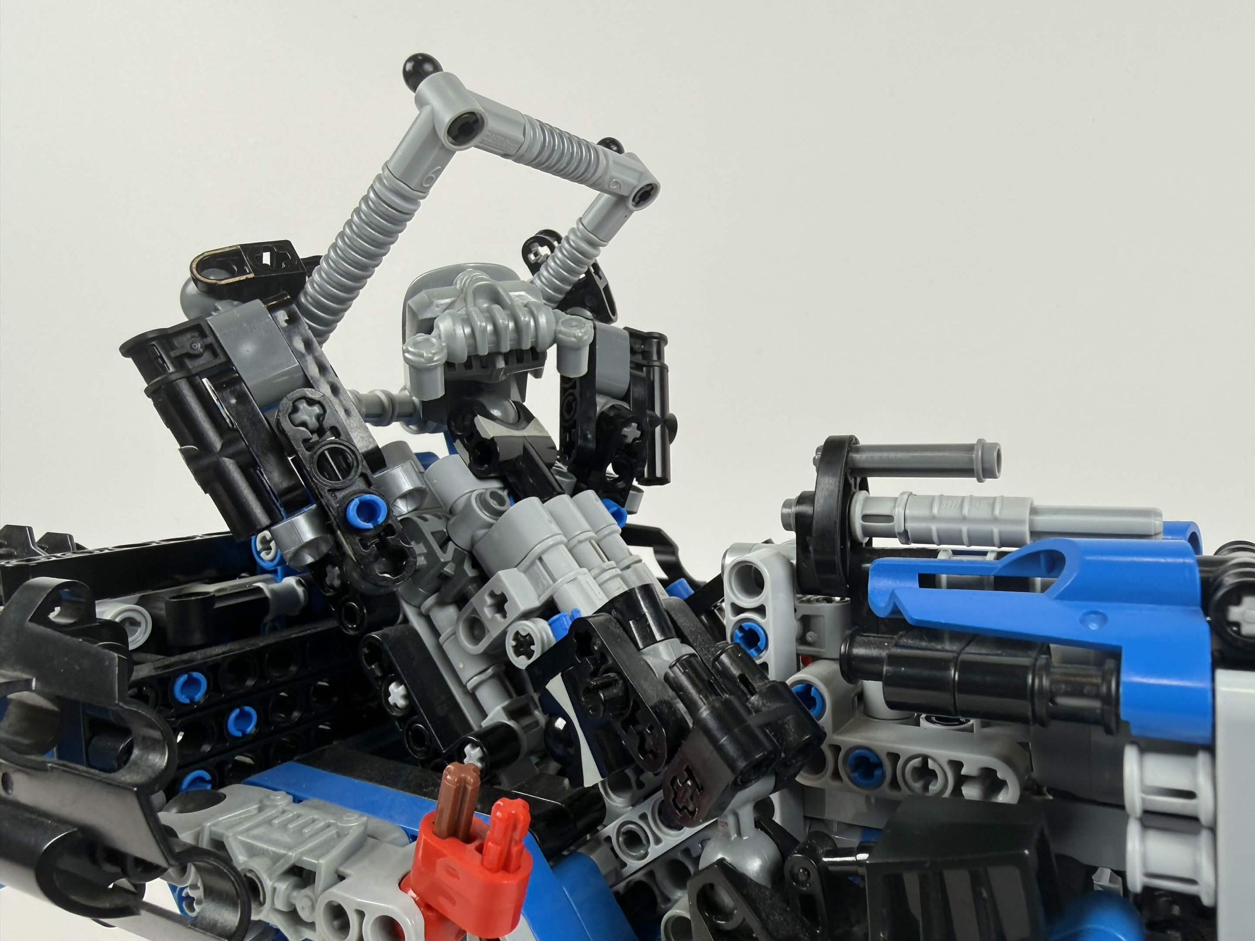 V8.png