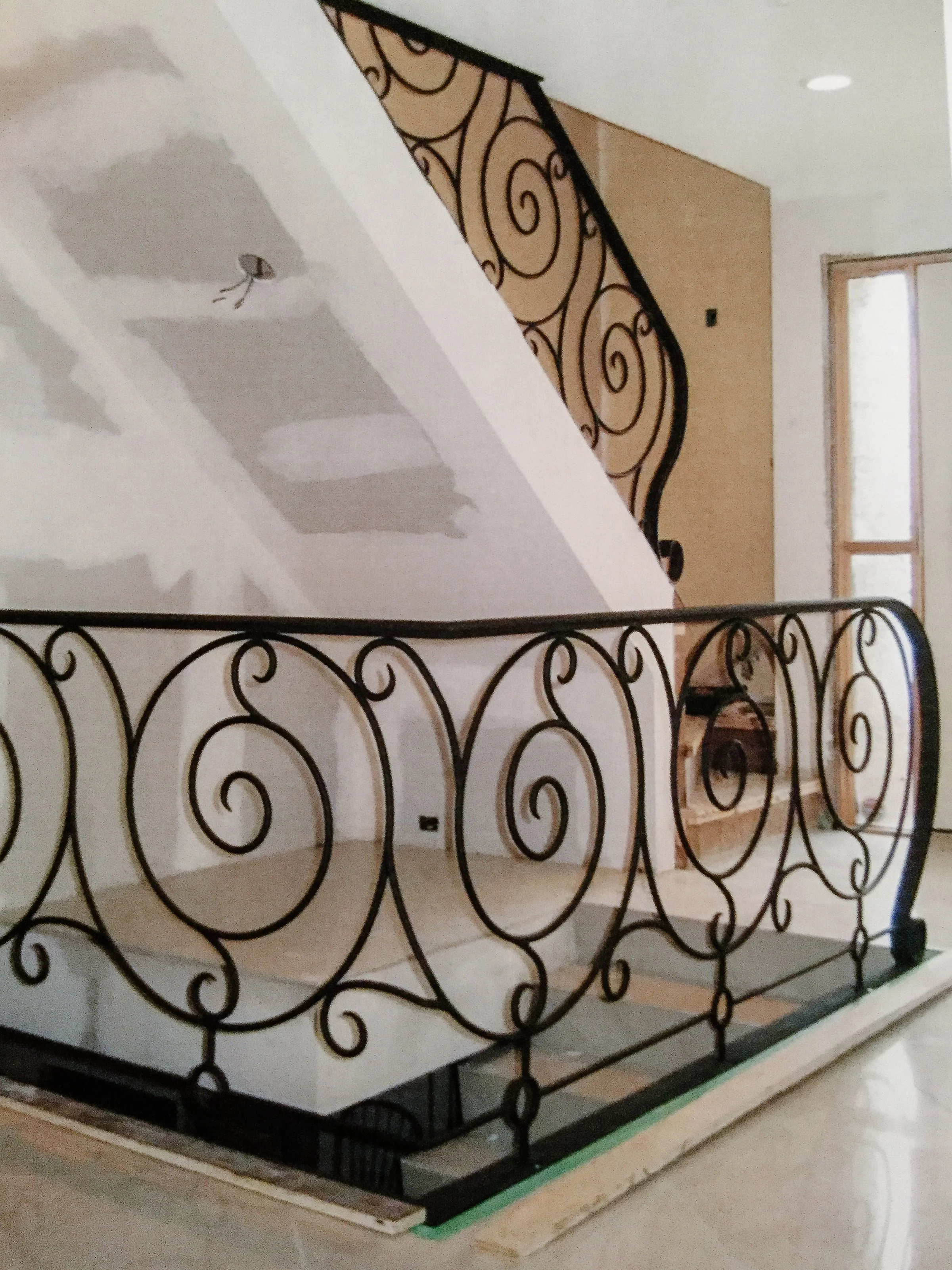 custom-wrought-iron-staircase-railing-lethbridge