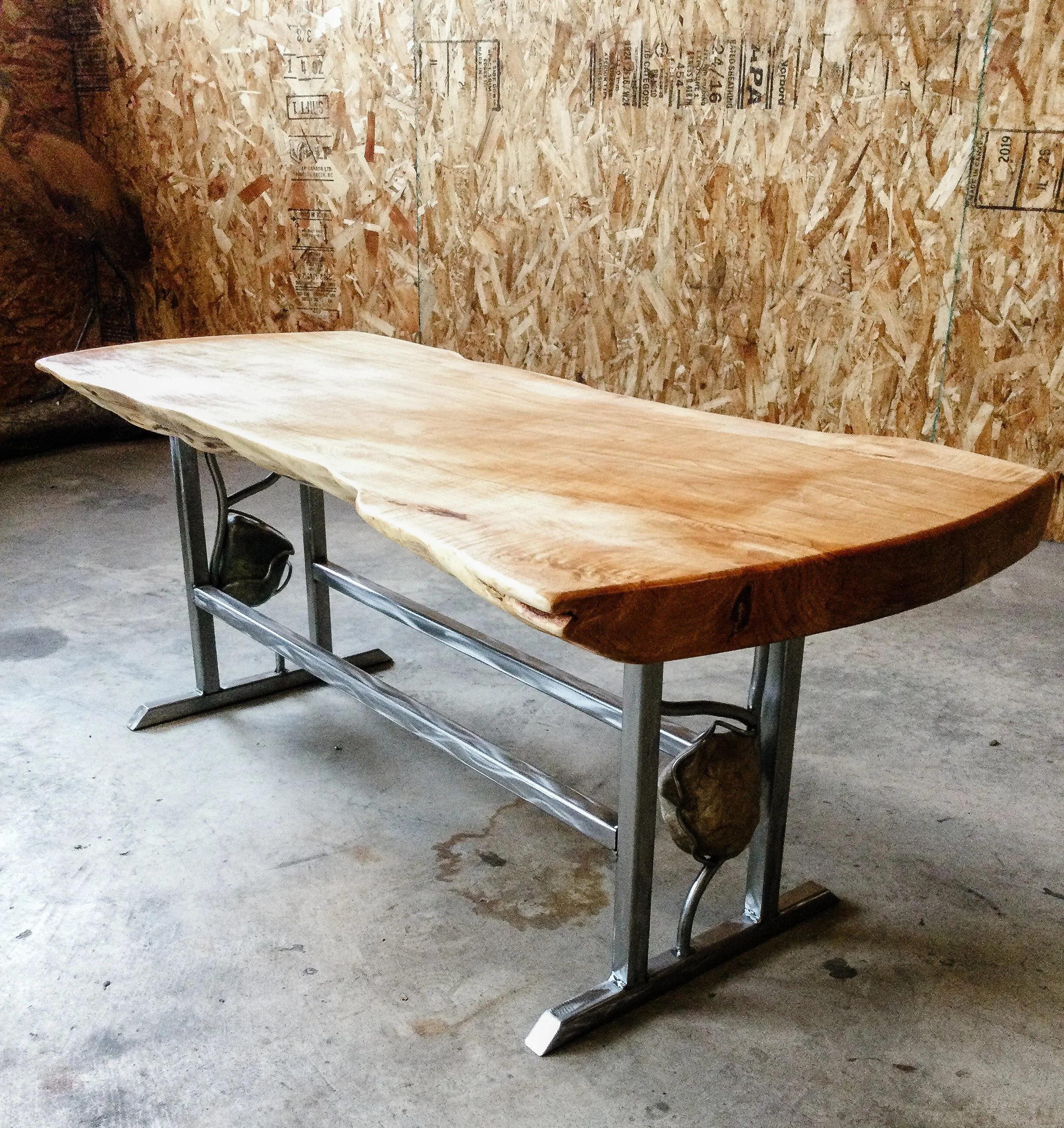 live-edge-table-metal-base-southern-alberta