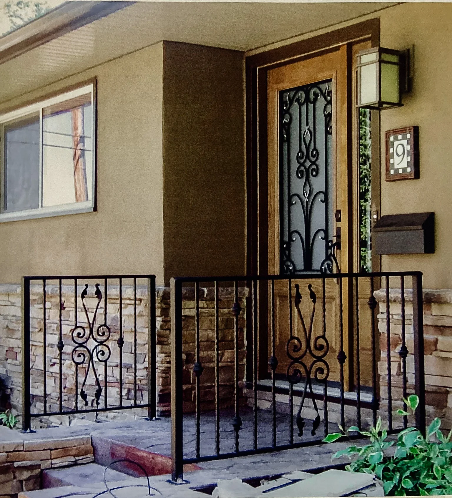 exterior-front-porch-railing-custom-lethbridge