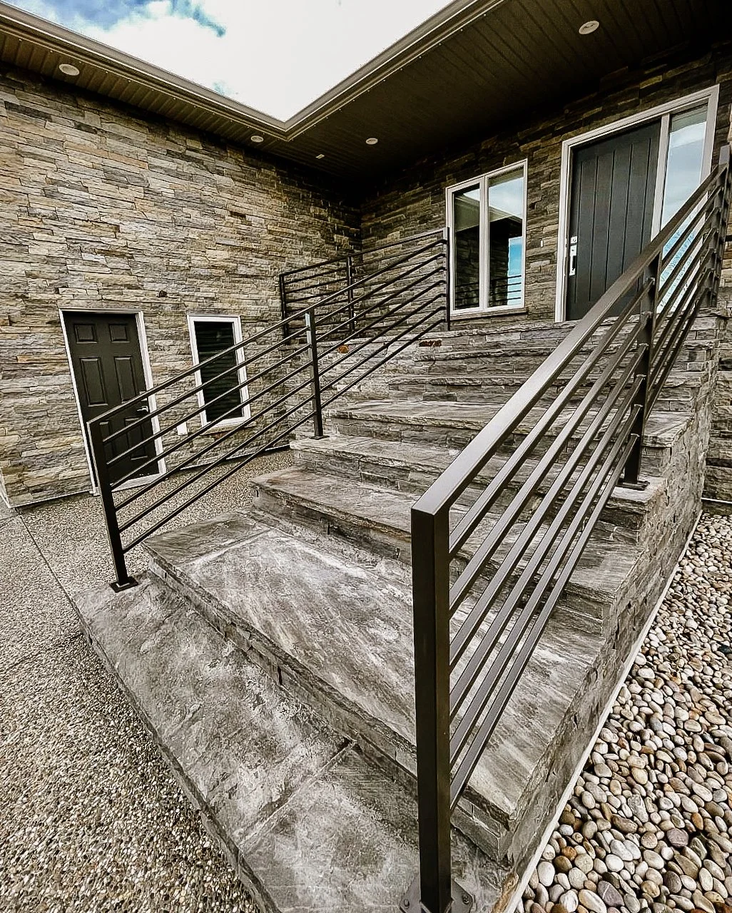 exterior-front-porch-railing-custom-lethbridge