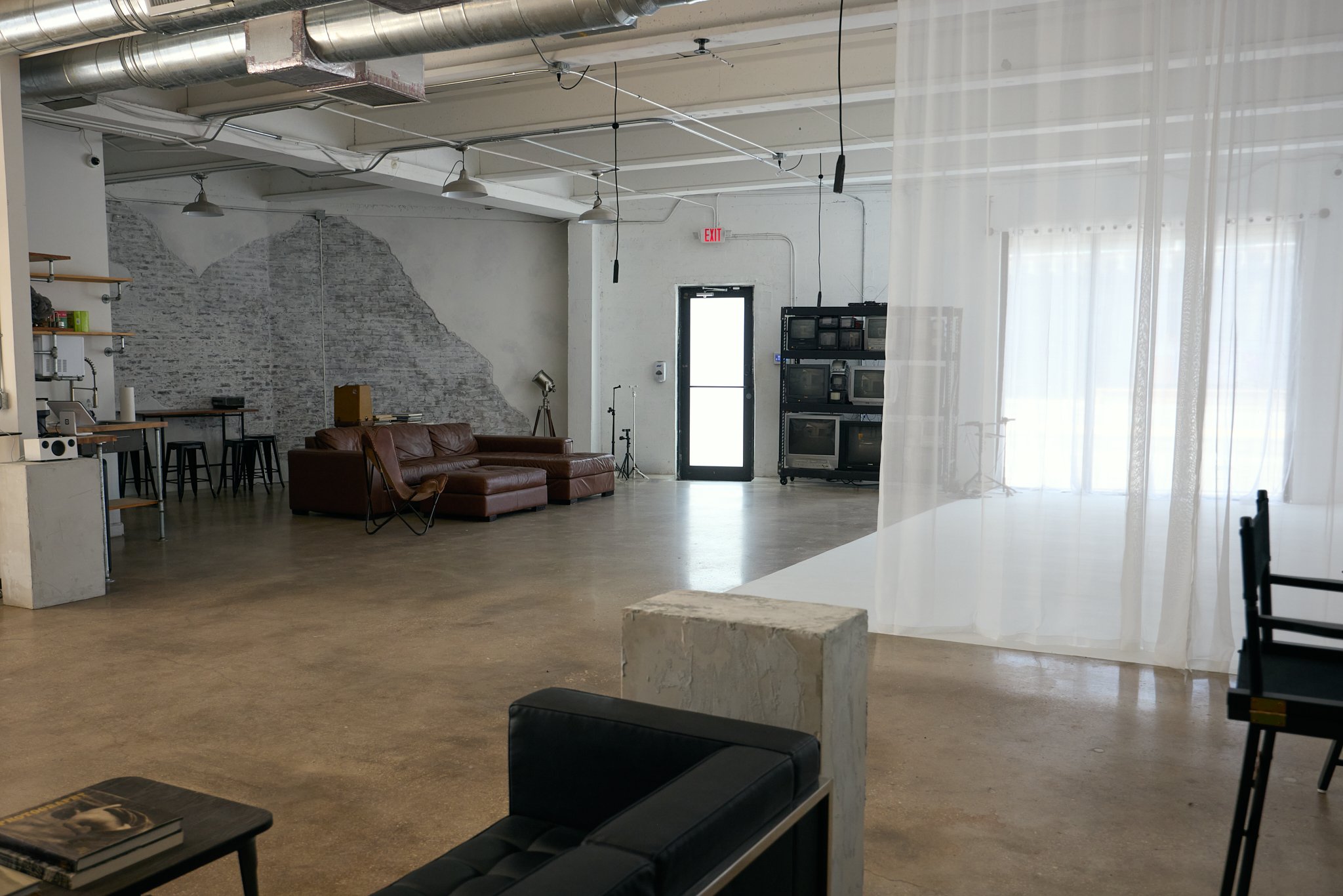 0E4A8039 low res.jpg