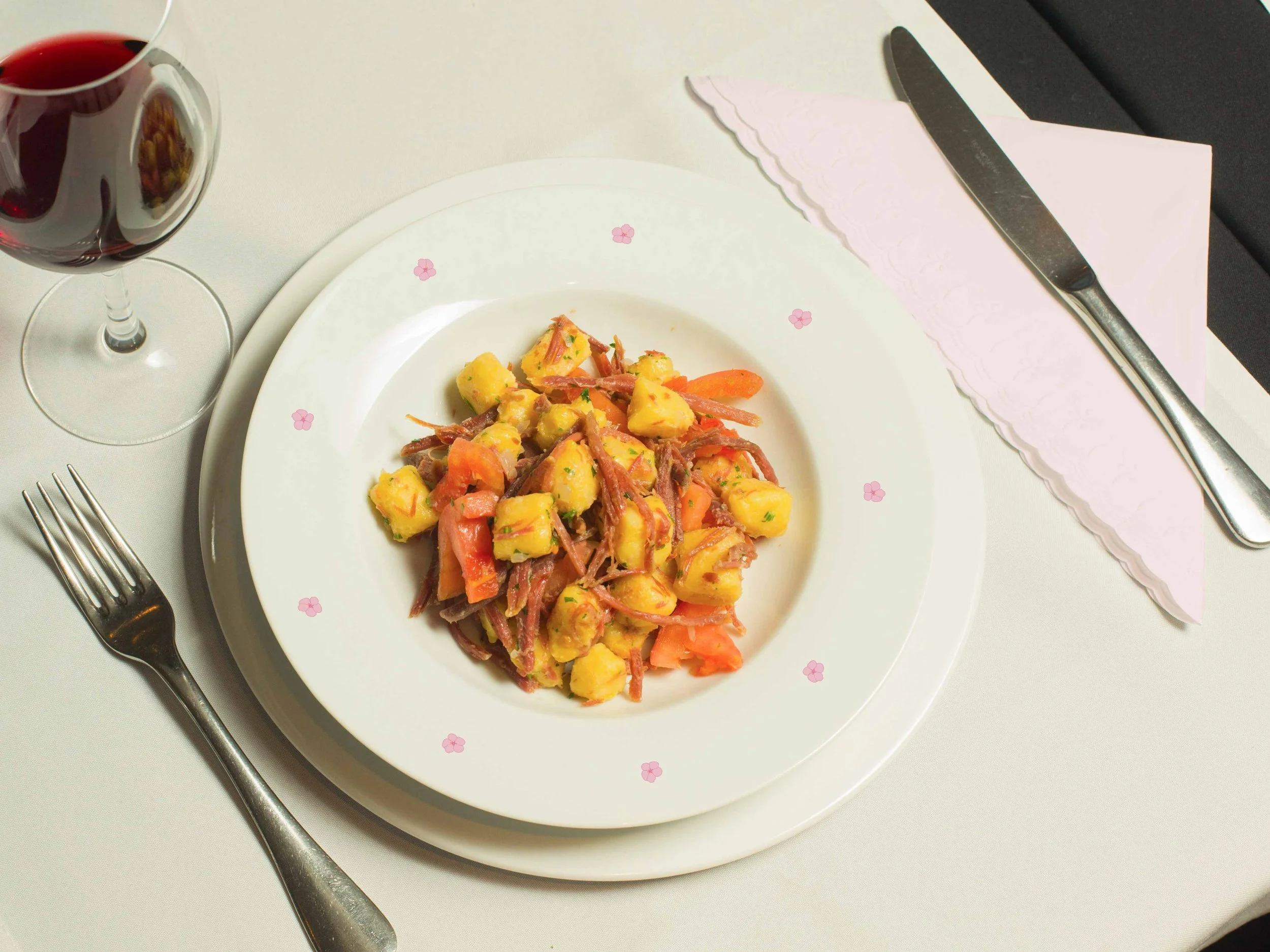AnnaK_HotelBrand_DinnerPlateImage.jpg