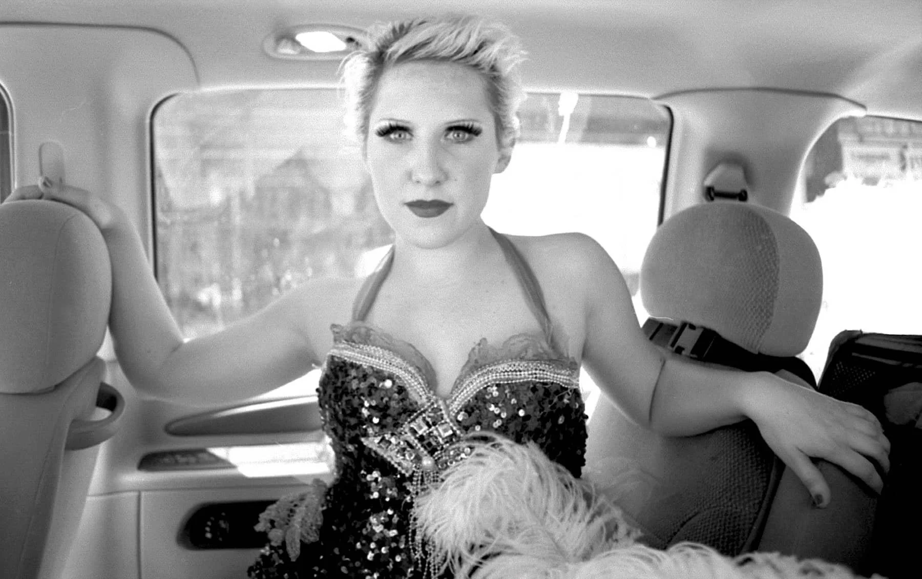 15_woman_cab_ny.jpg