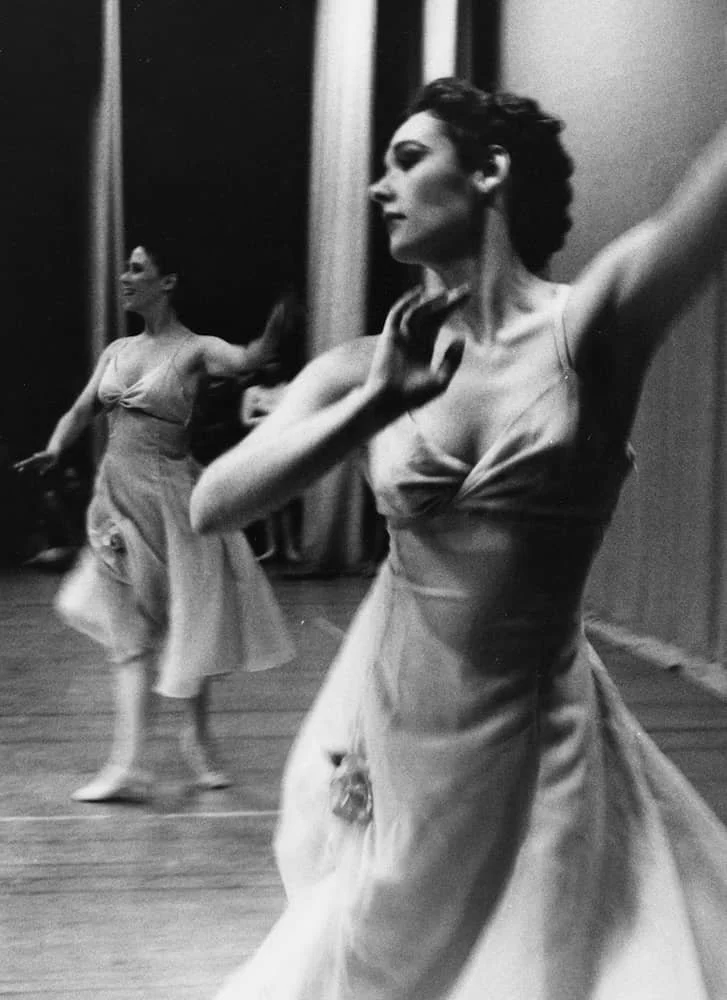 06_ballerina_women.jpg