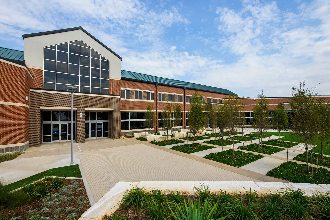 Shaded outdoor student area at Birdville High School installed during the 2022 Birdville ISD bond program.