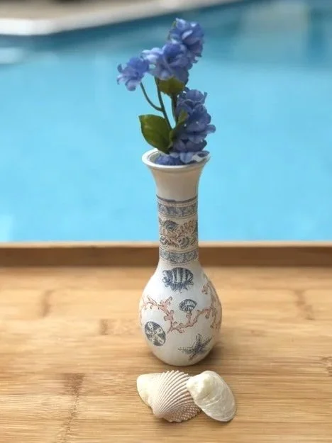 Coral+and+Blue+shell+Vase.jpg