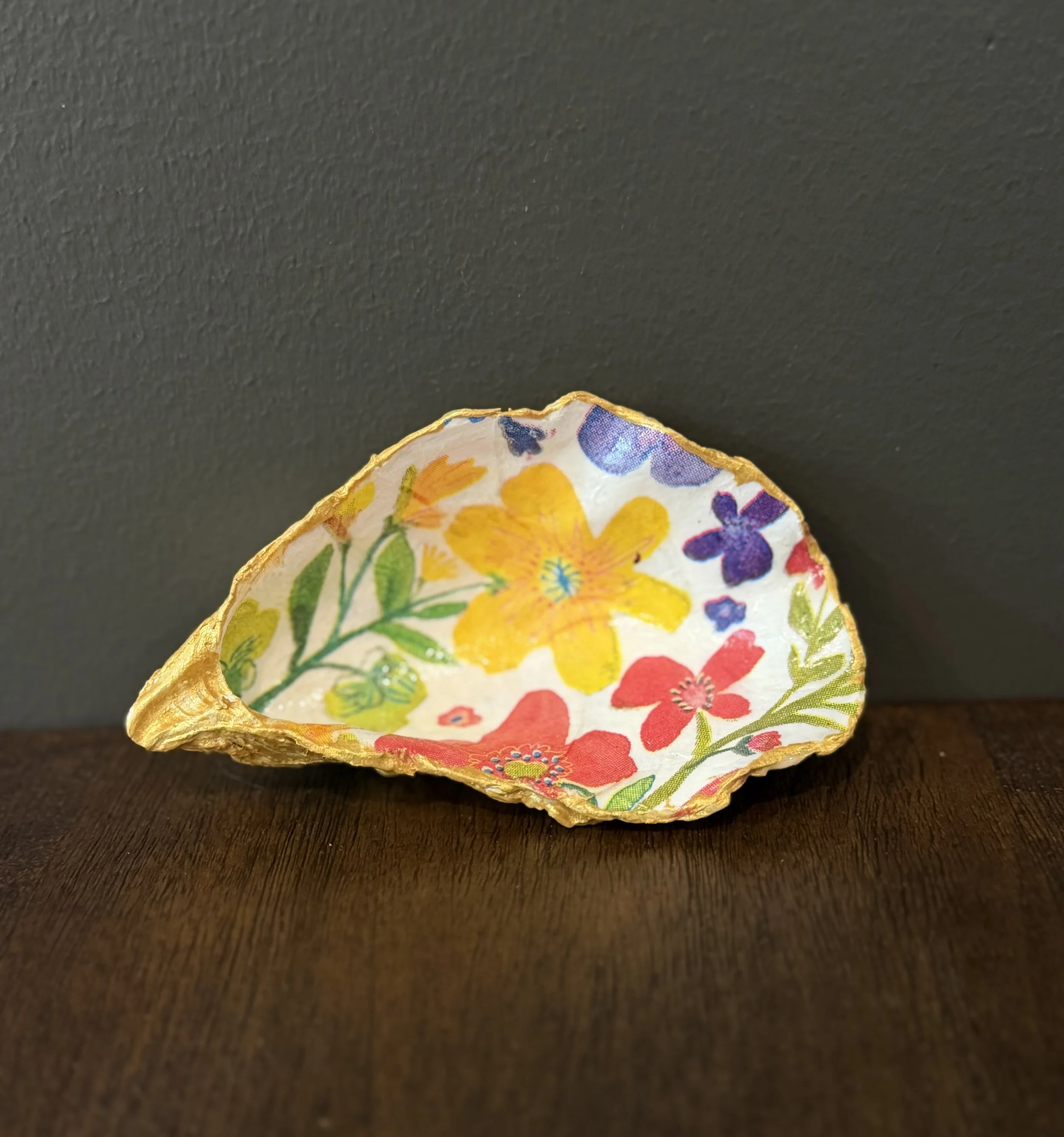 Bright Wildflower Oyster Shell