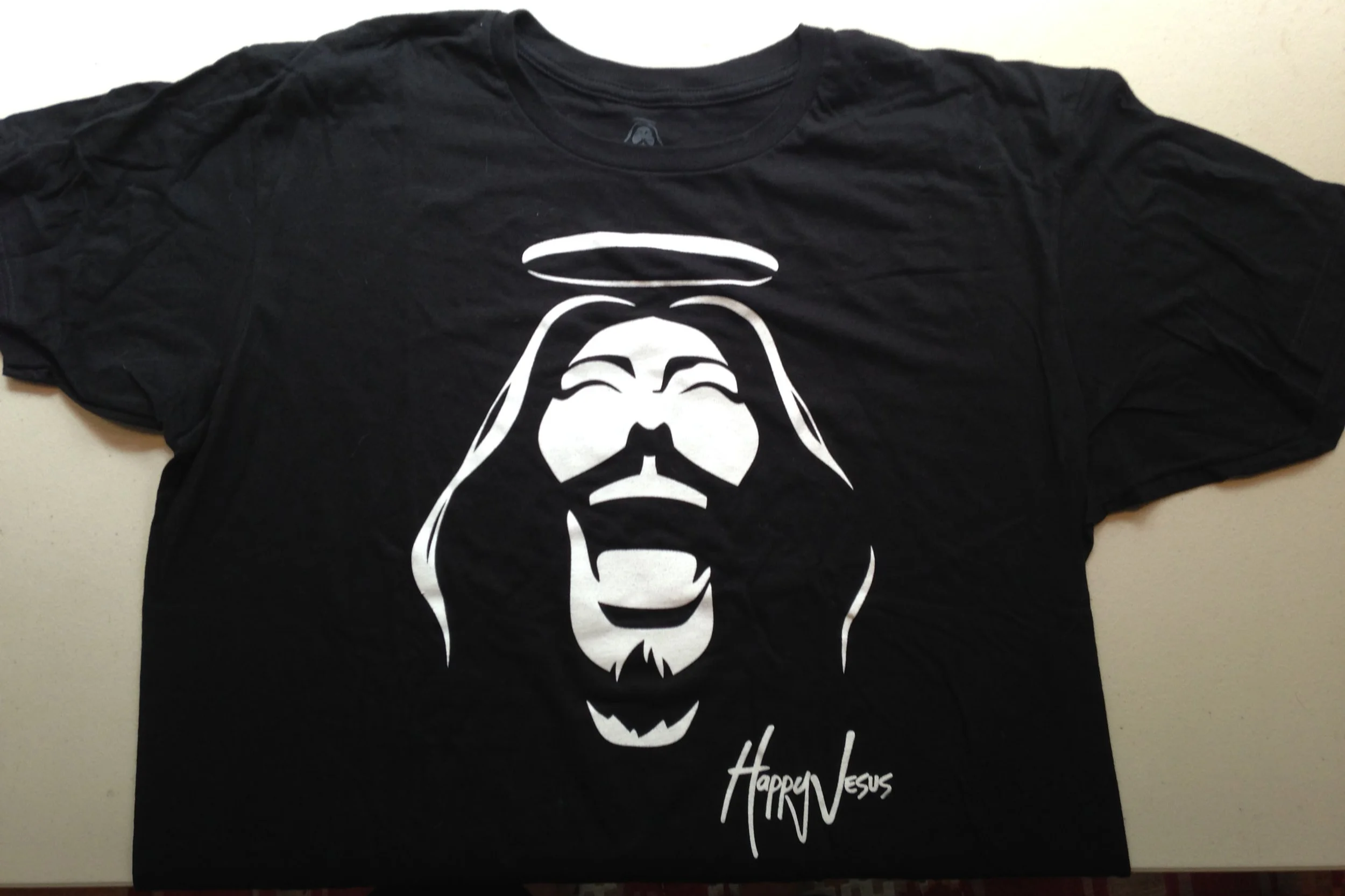 Happy+Jesus+T-shirt+%28actual%29+from+Fifthsun.com.png