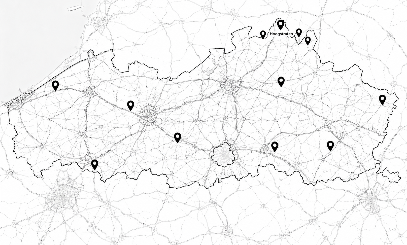Een zwart-wit kaart van Nederland met zeven locatiepunten gemarkeerd met zwarte markeerders, waaronder Hoogstraaten.