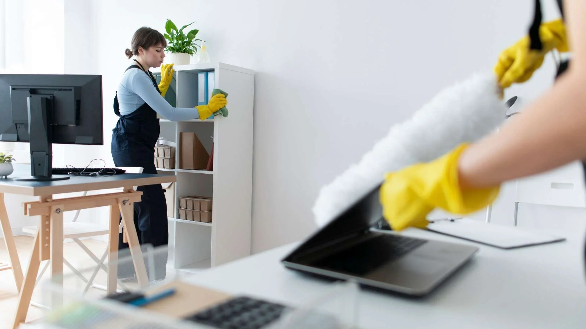 Janitorial cleaning services in Dallas Fort Worth. Dusting surfaces and reoccurring cleaning.