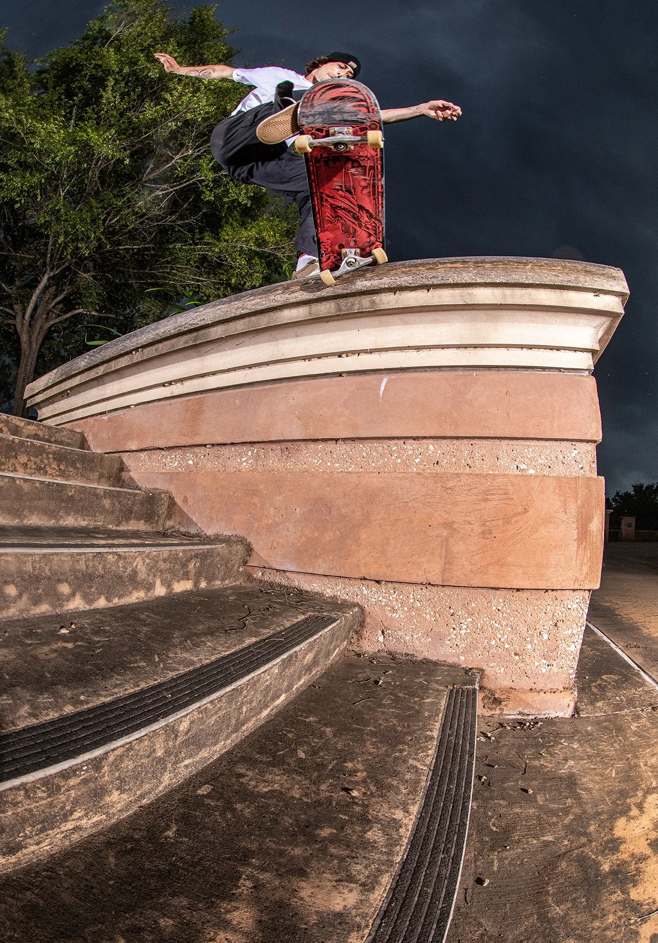 Lucas fs 180 nosegrind outledge in Houston.jpg
