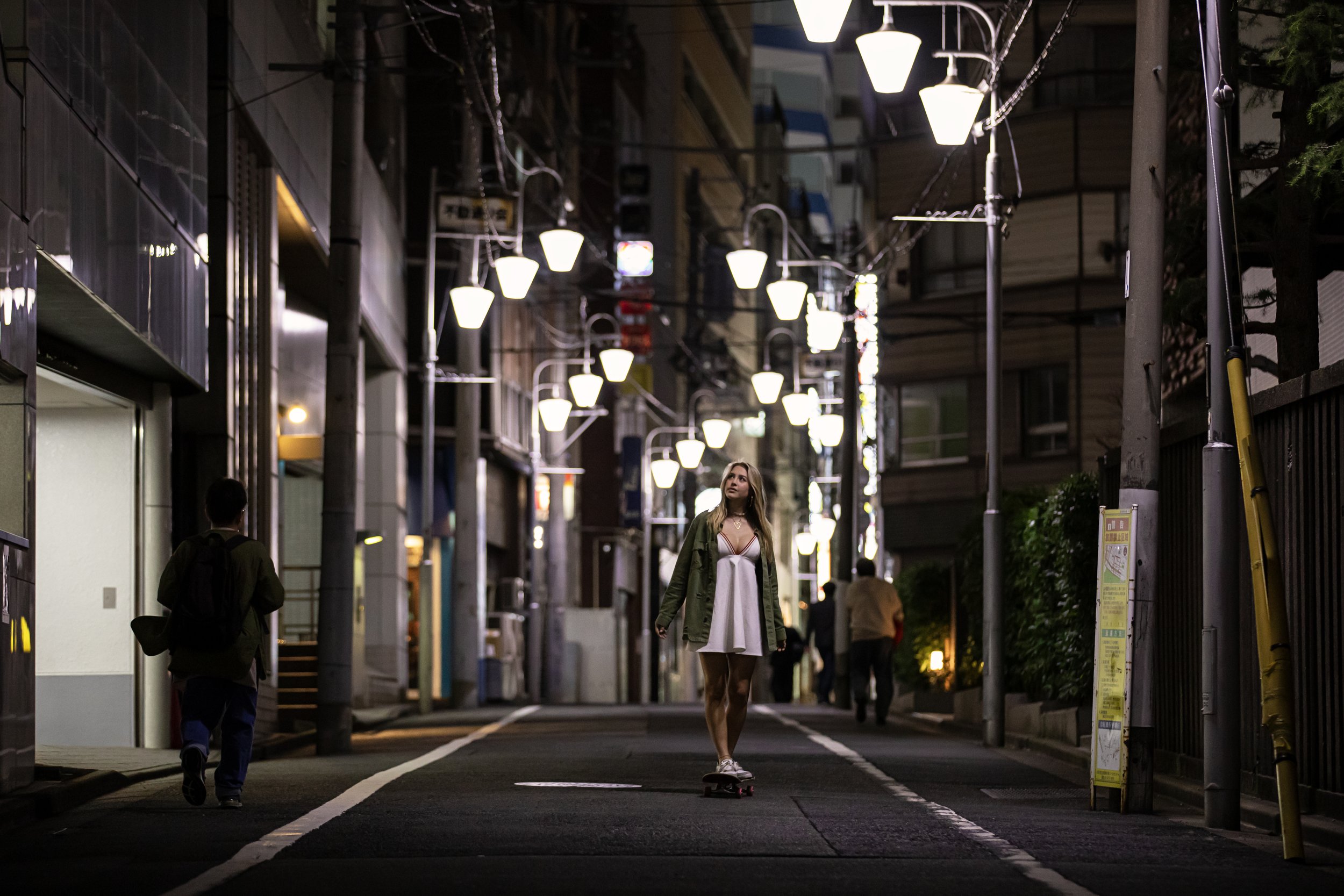 Sterre skating through alleyway.JPG