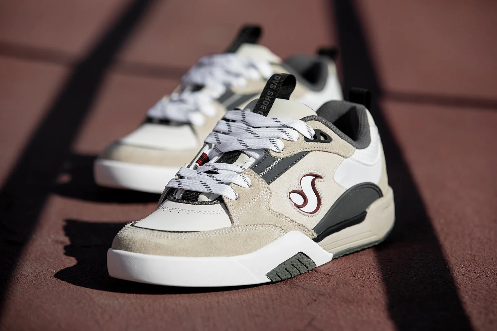 White-burgundy Slots product photo.jpg