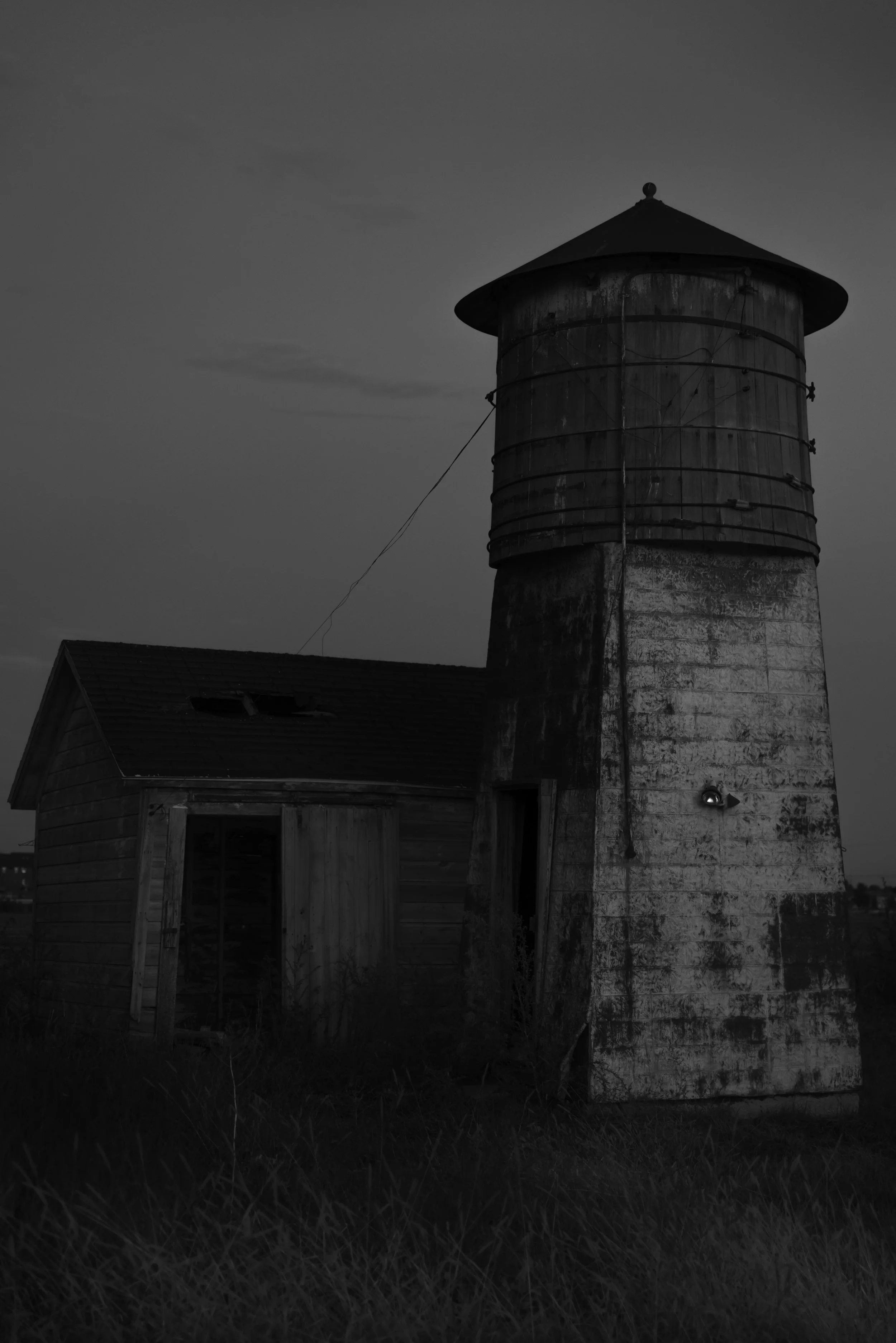 Abandoned farm at night 2.JPG