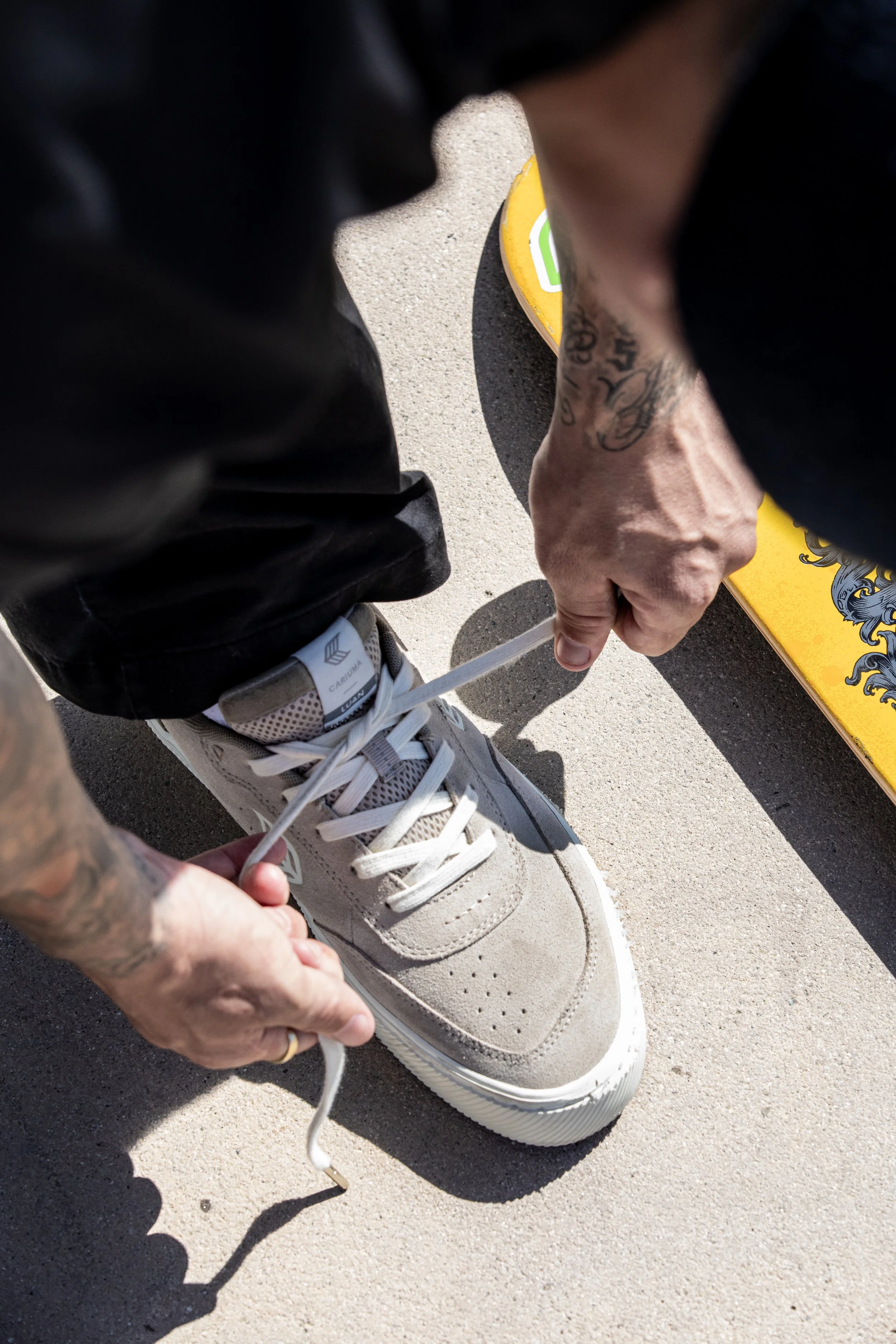 Luan tying grey white shoe product photo (RE-EDIT).JPG