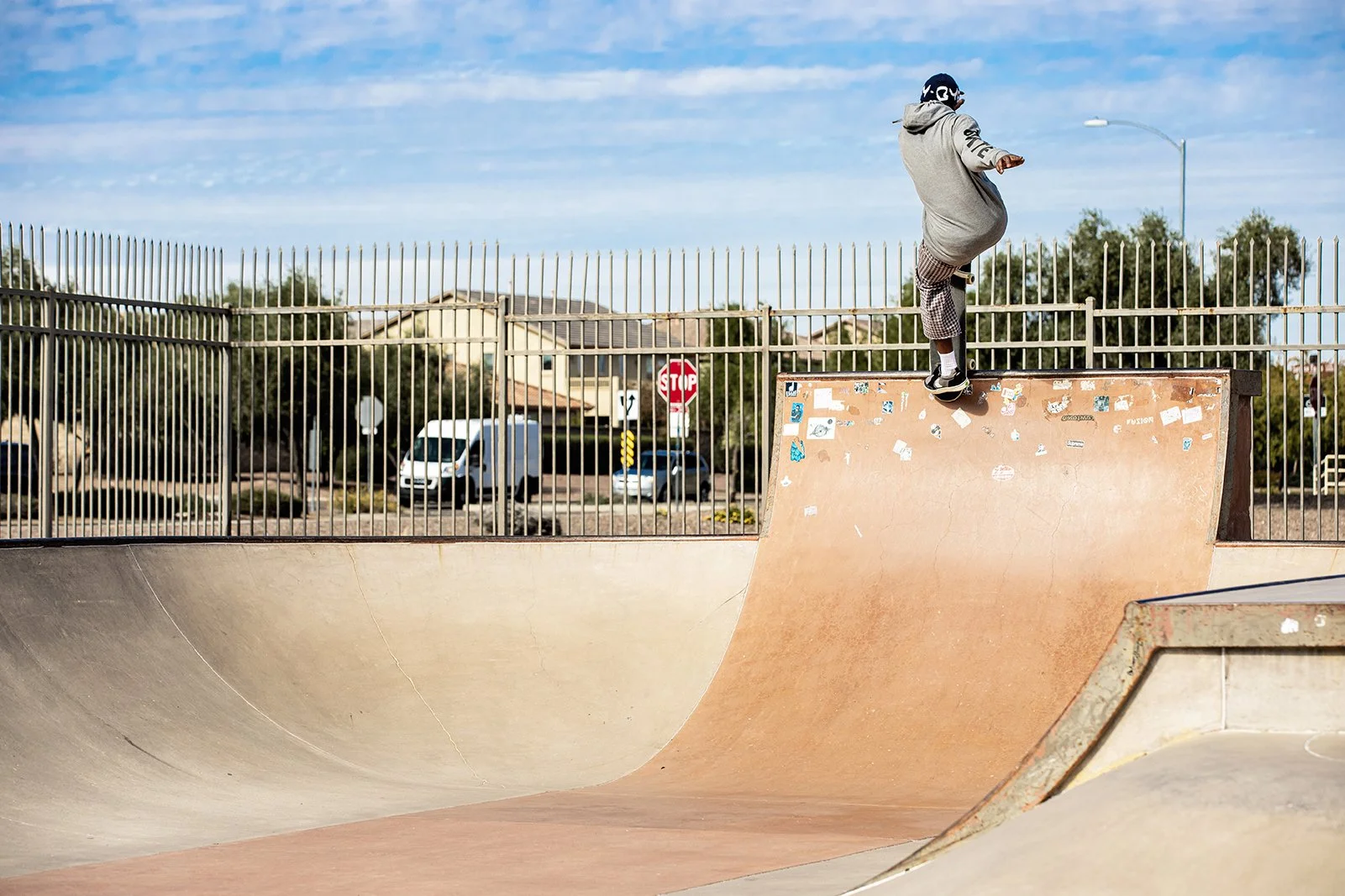 LeAndre fs blunt extension quarterpipe at Surprise 2.jpg