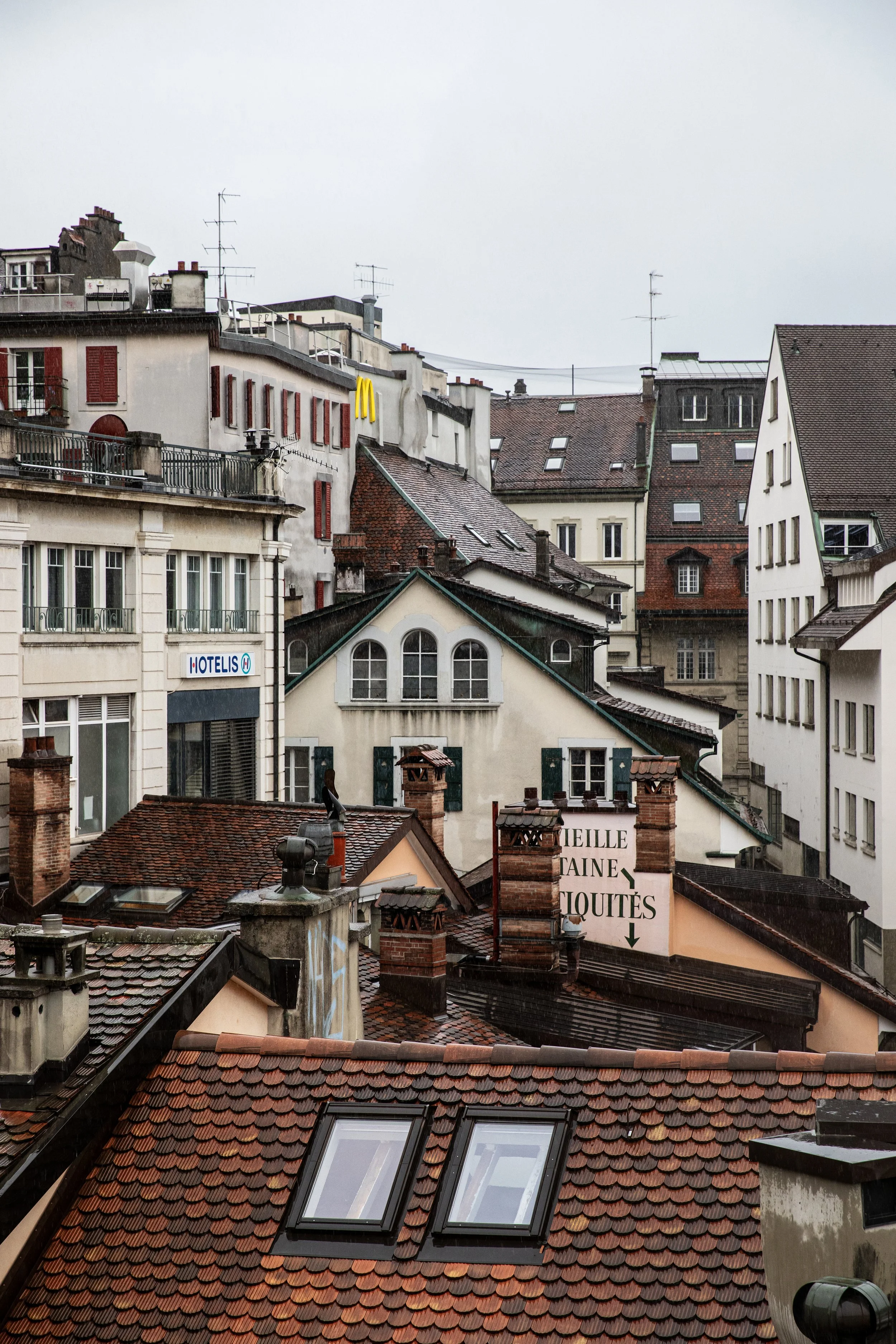 Lausanne city architecture 5.jpg