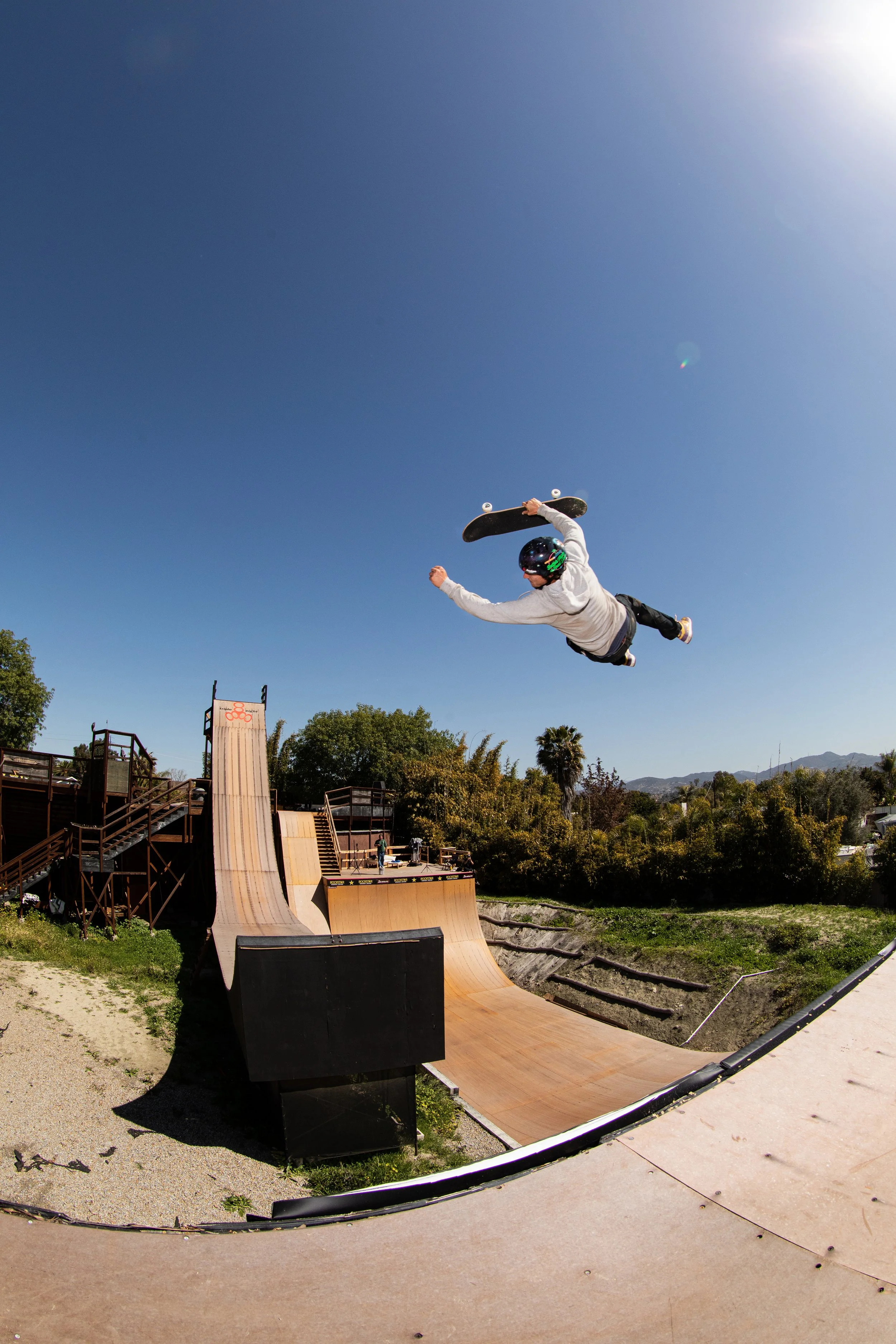 Beaver_Backflip_Christ-air_2.jpg