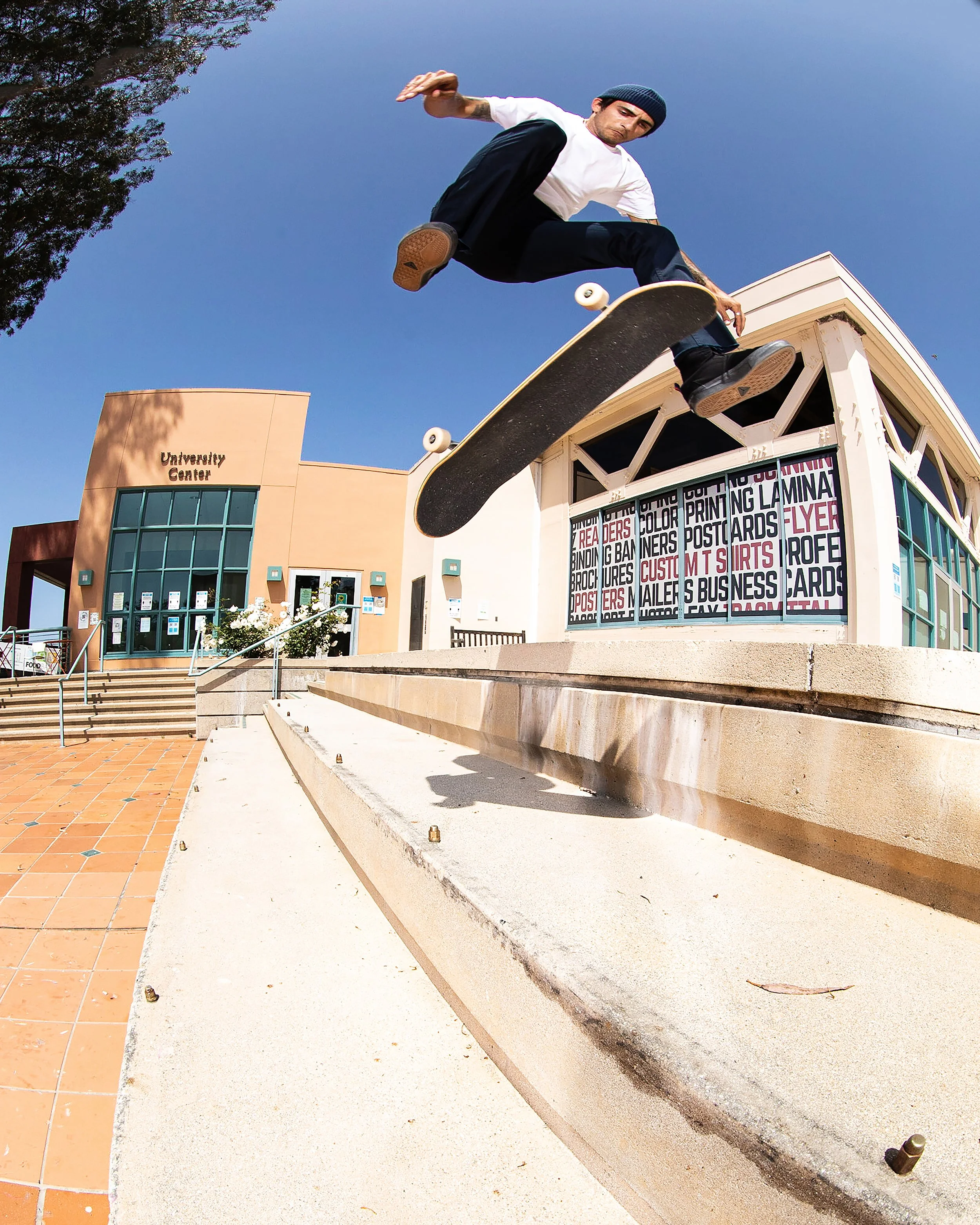 justin fakie tre copy.jpg