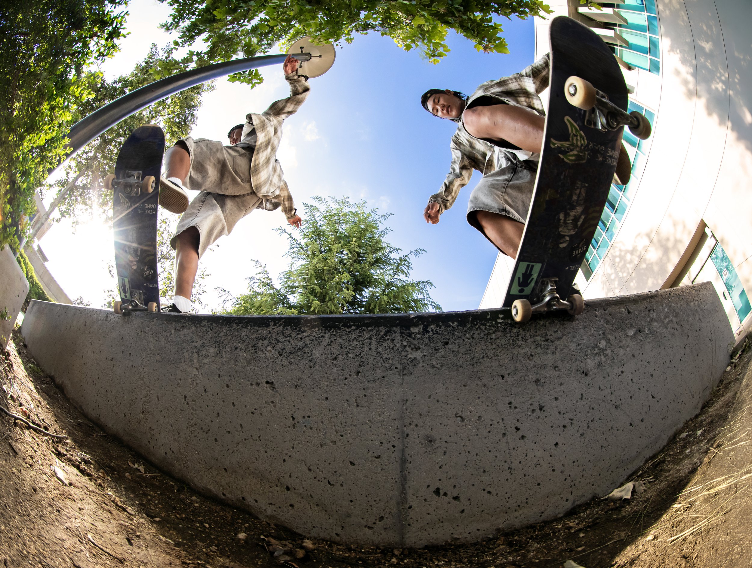 Hibiki noseslide to crook downledge.JPG