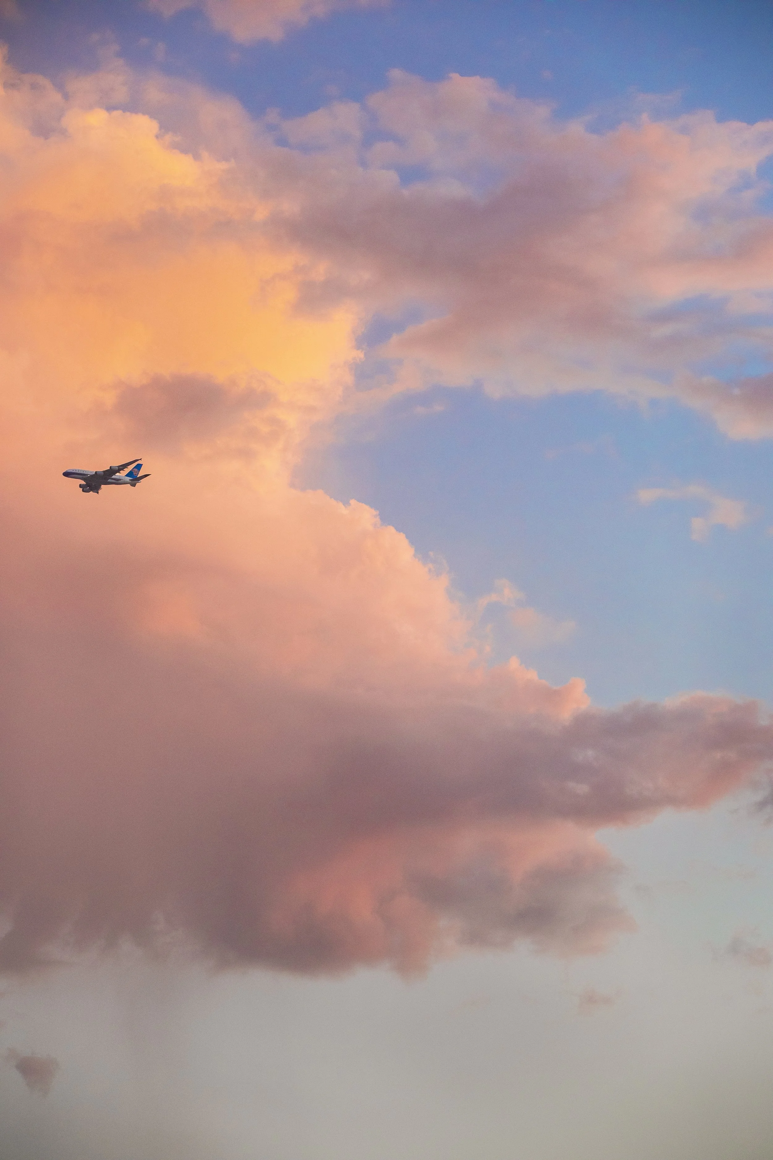 Plane flying through sky 1.jpg